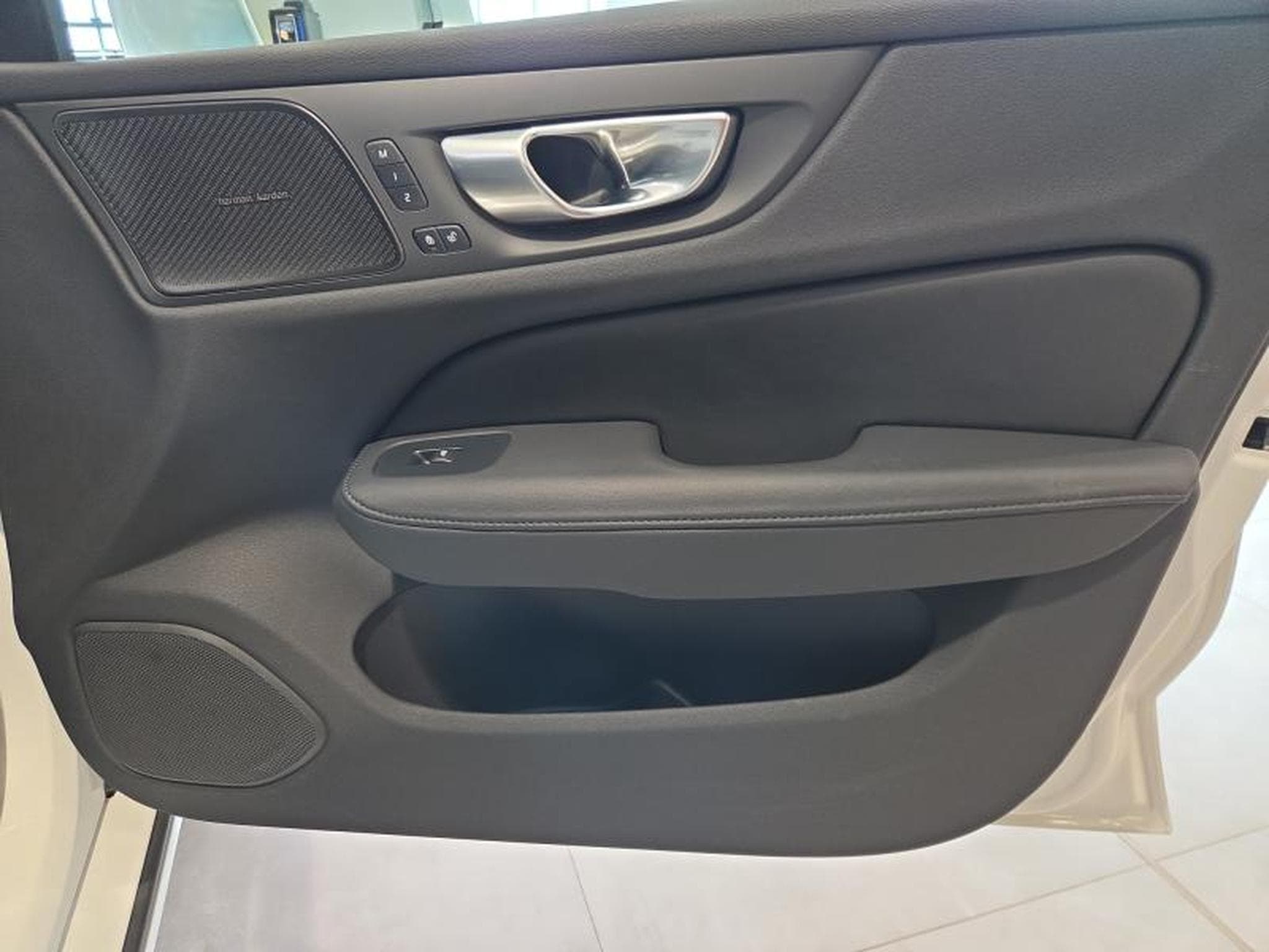 Volvo V60 T6 Plus Bright  / Hybride (2025) - Photo 21