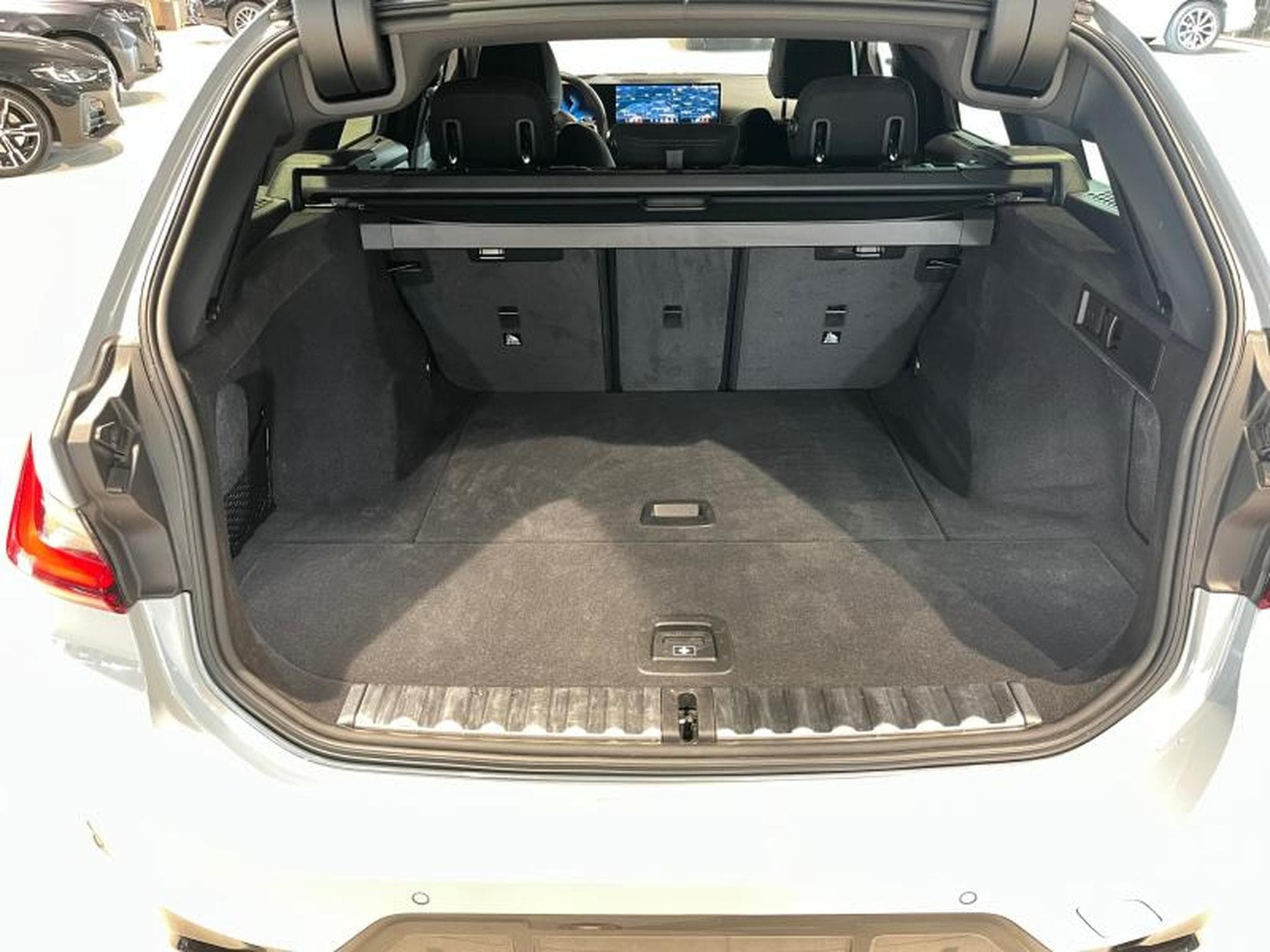 BMW 340 M340i xDrive Touring  M Sport (2025) - Photo 12