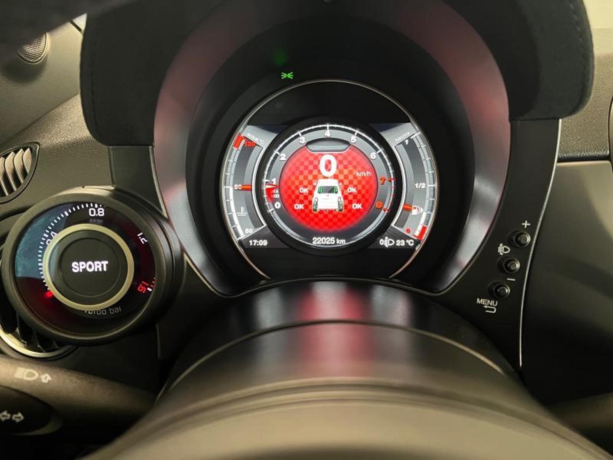 Abarth 500 595 (2023) - Photo 10