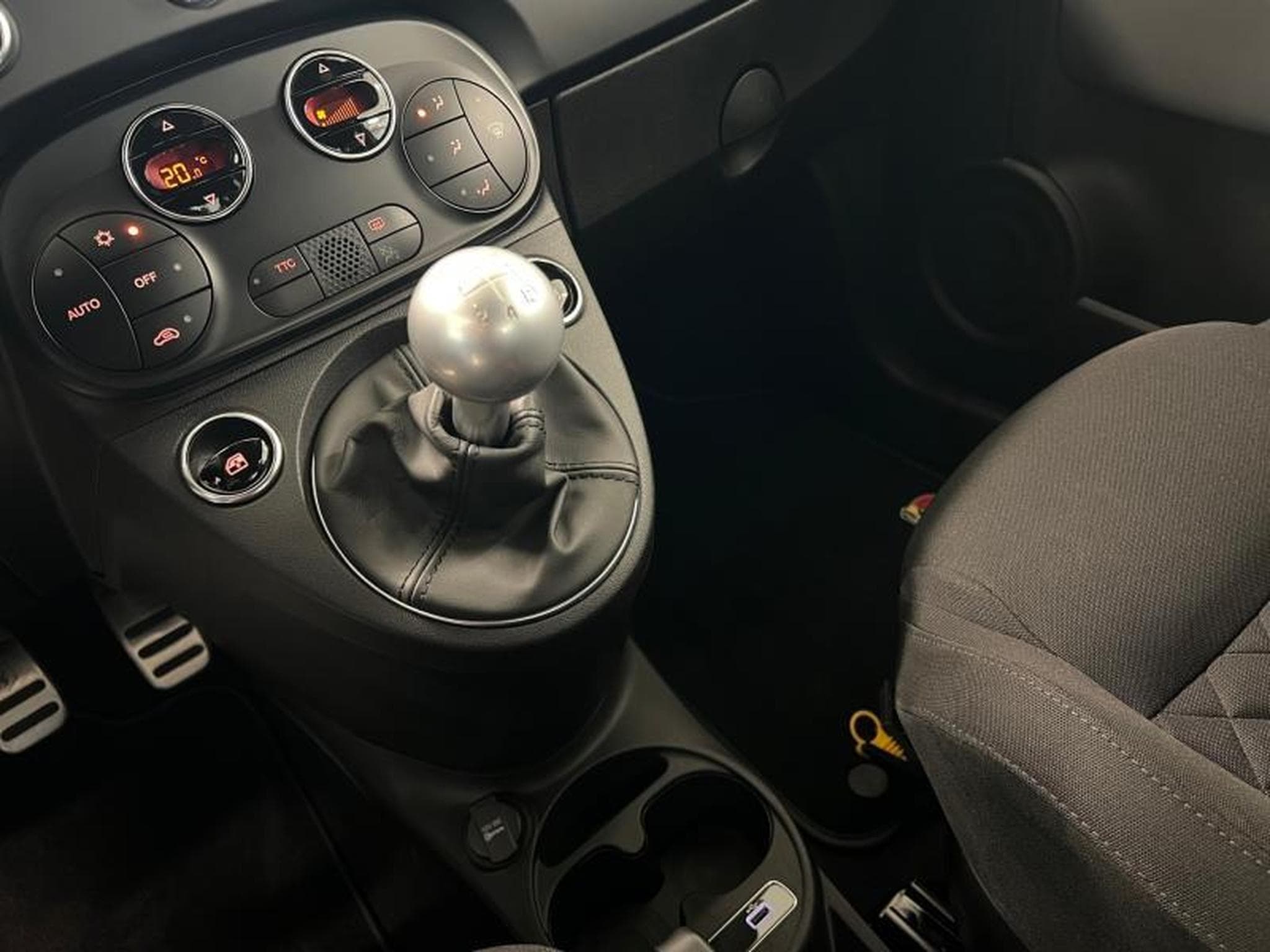 Abarth 500 595 (2023) - Photo 8