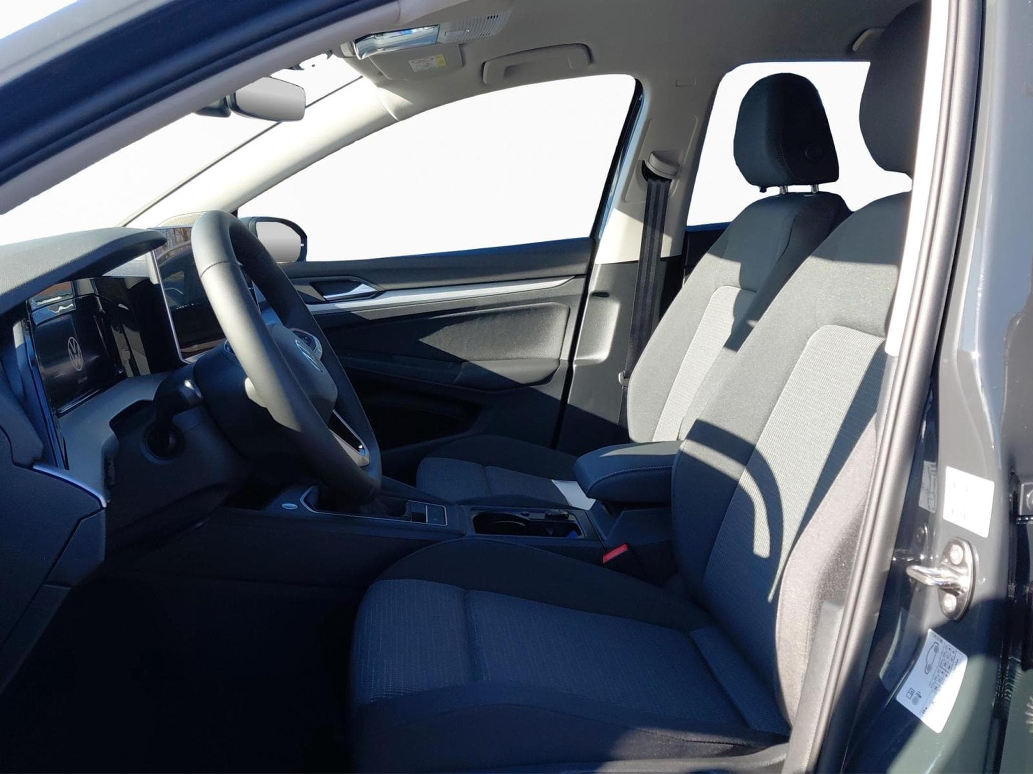 VW Golf 1.5 TSI OPF (2026) - Photo 9