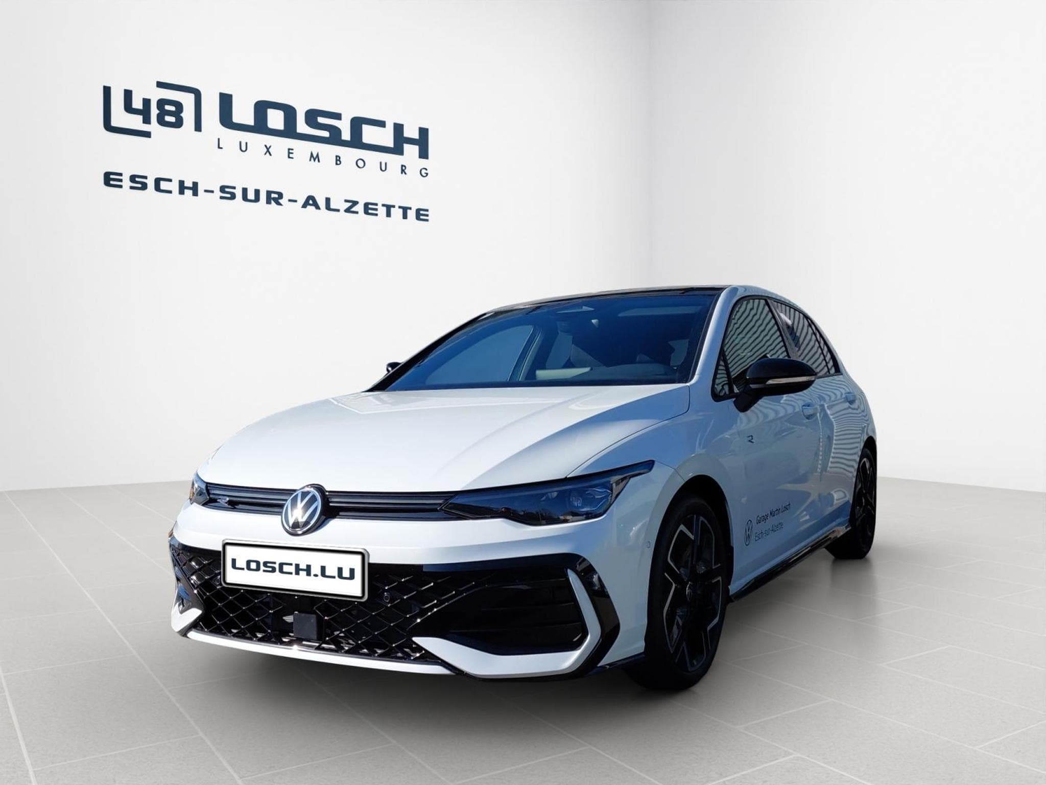 VW Golf R-Line (2026) - Photo 1