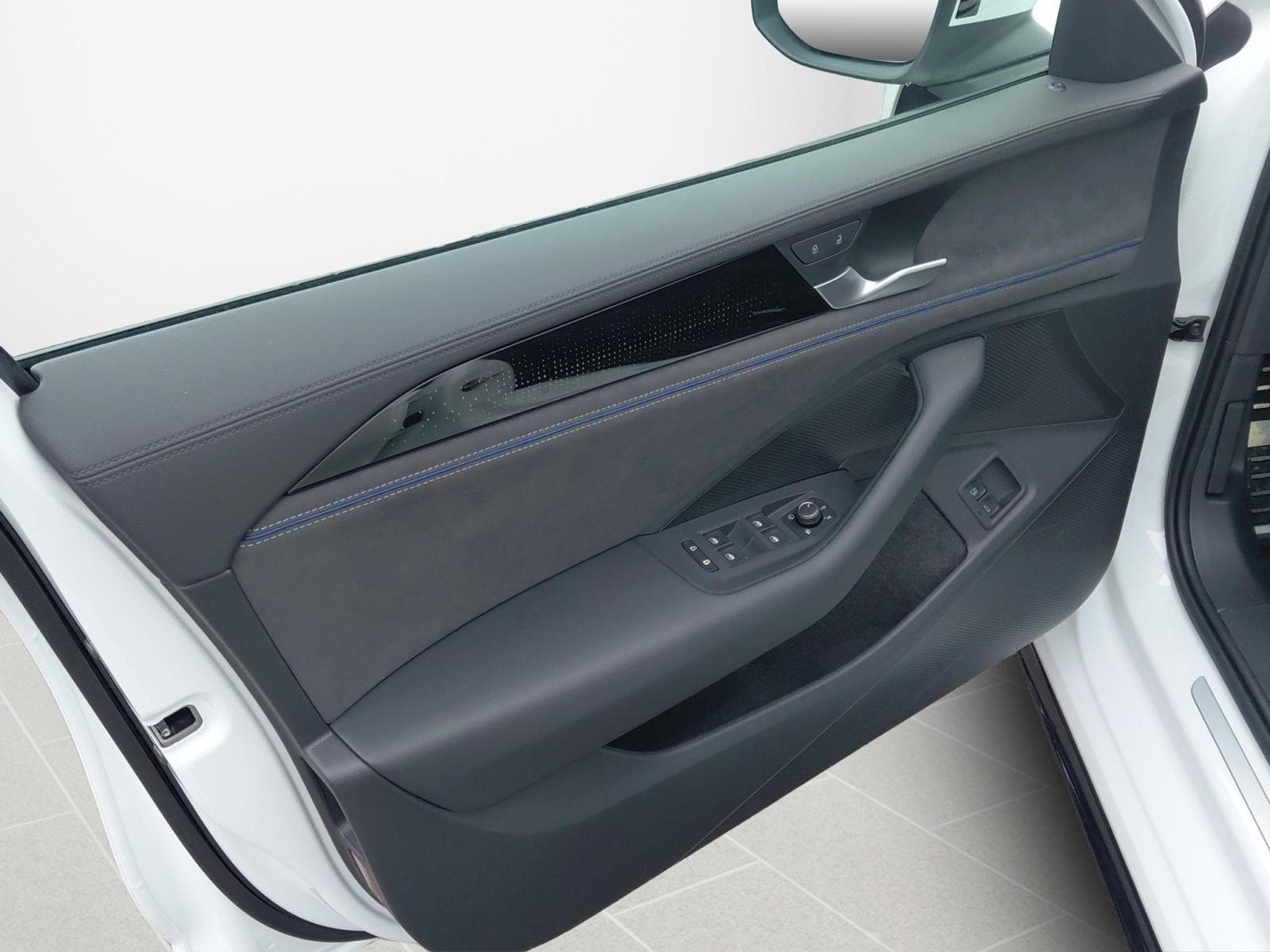 VW Passat R-Line (2026) - Photo 16