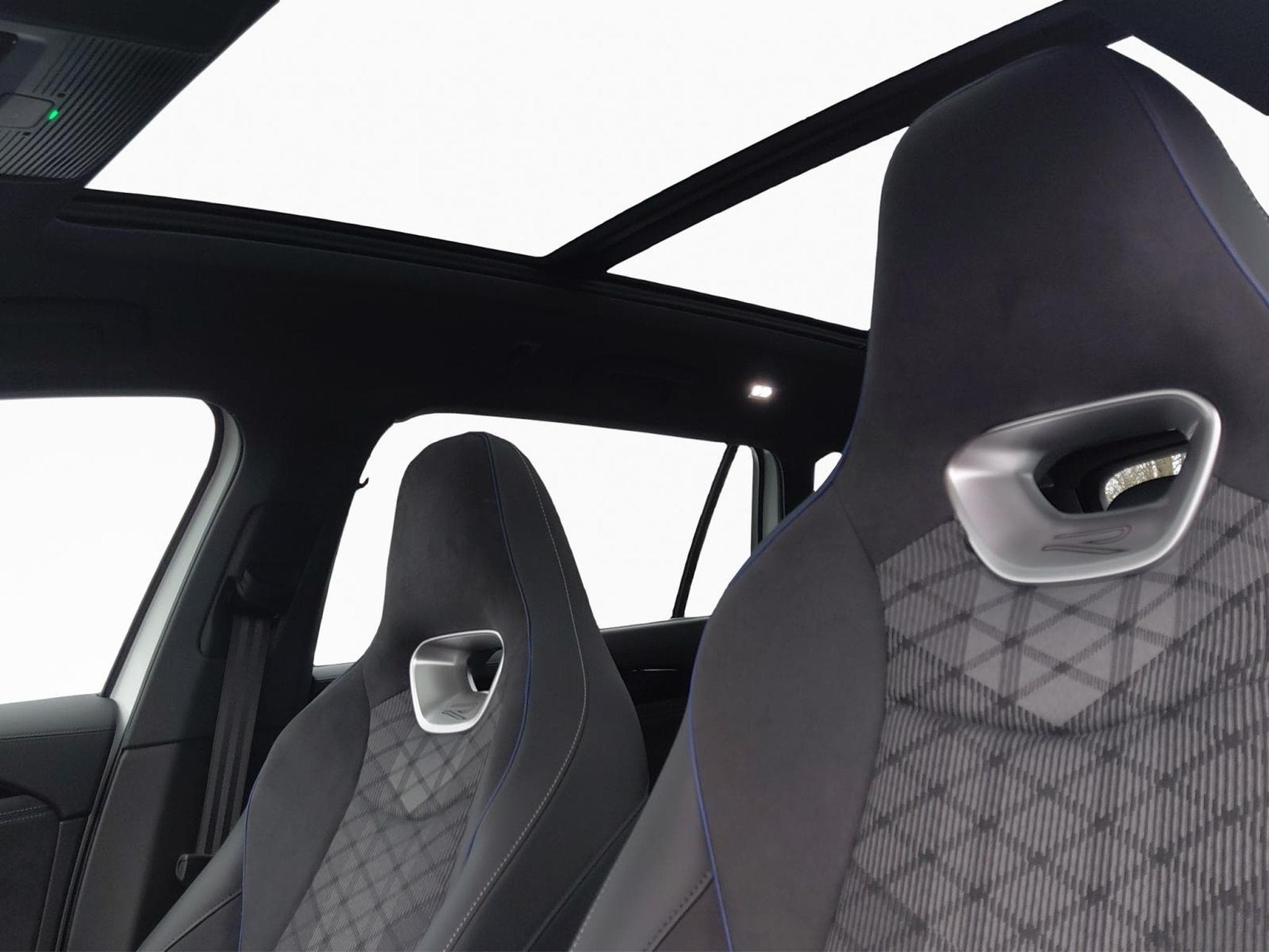 VW Passat R-Line (2026) - Photo 17