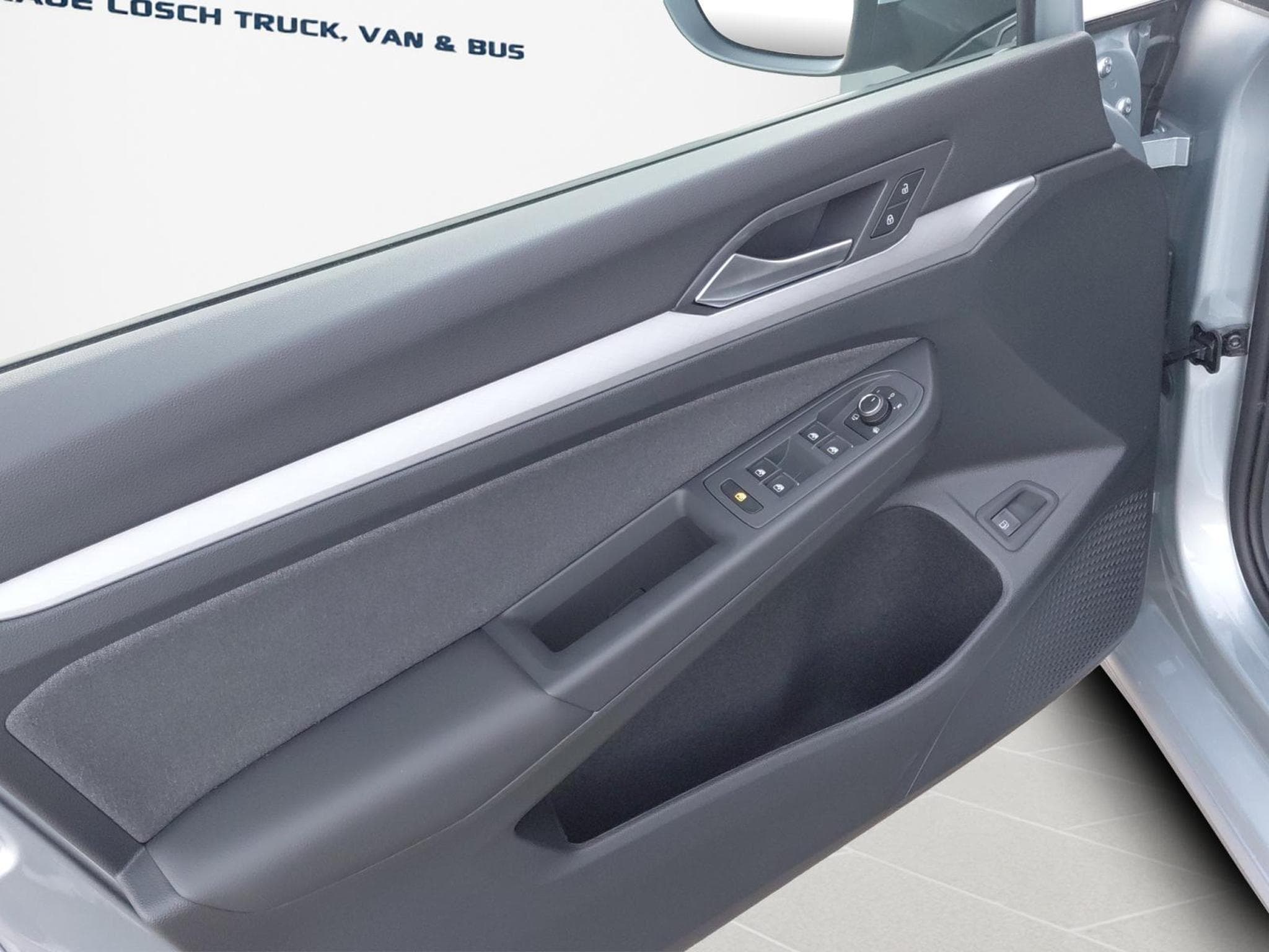 VW Golf Life (2026) - Photo 16