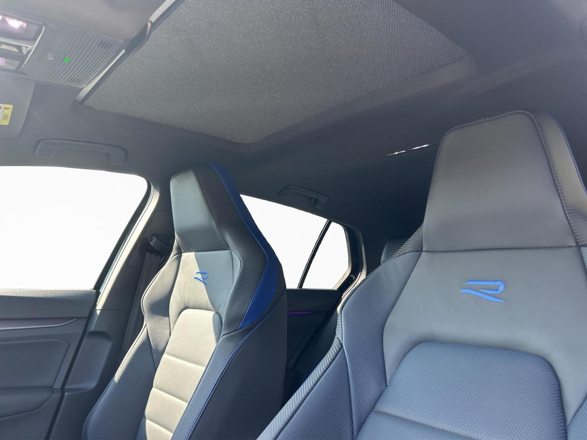 VW Golf R (2026) - Photo 17