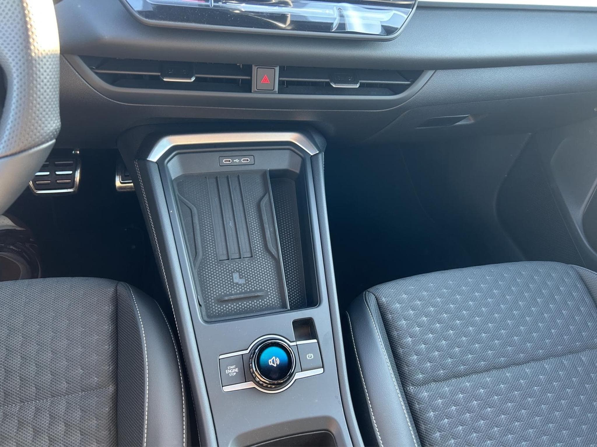 VW T-Roc R-Line (2026) - Photo 14