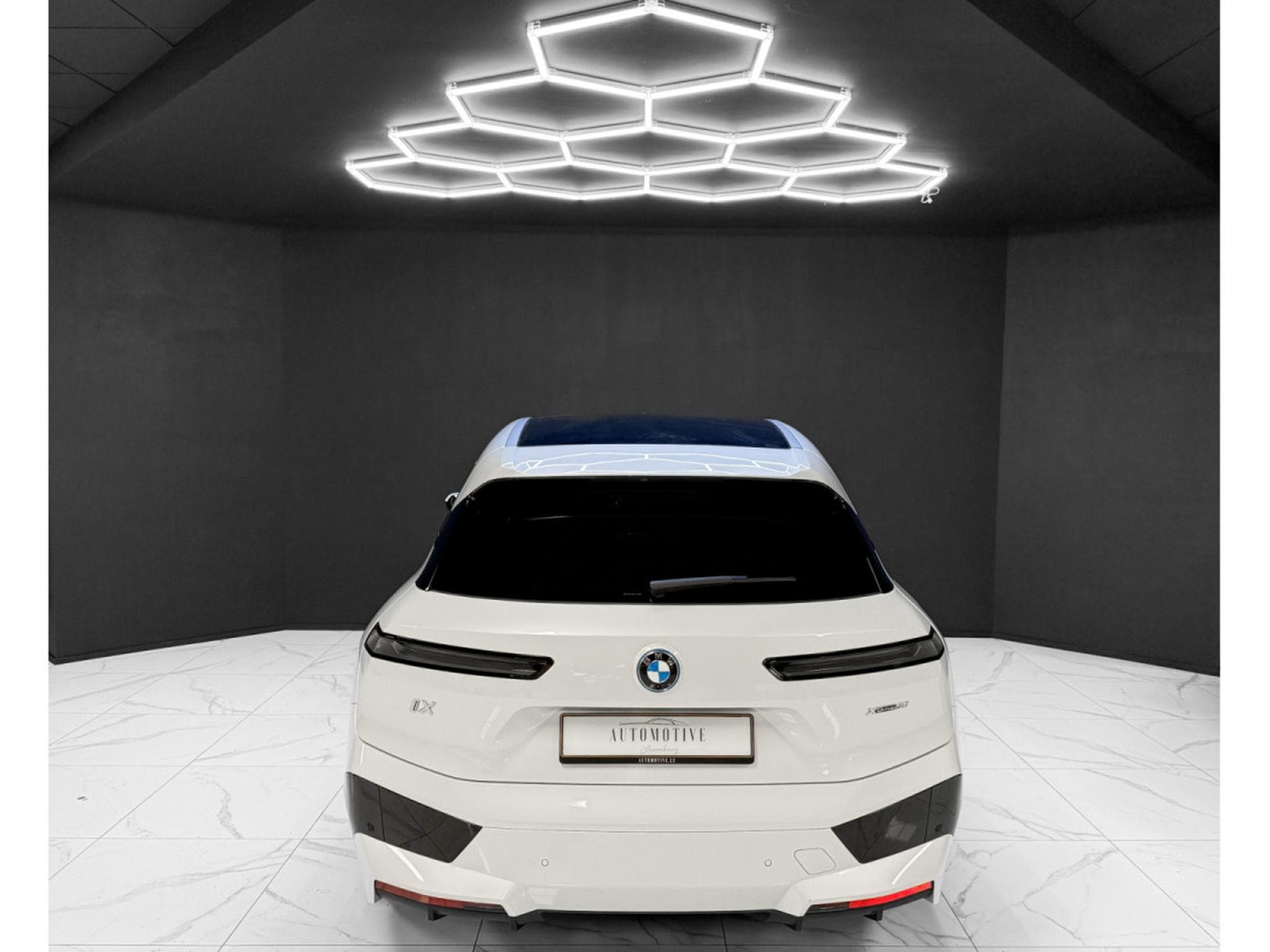 BMW iX 50 xDrive / M SPORT / HK / PANO / 360 (2023) - Photo 2