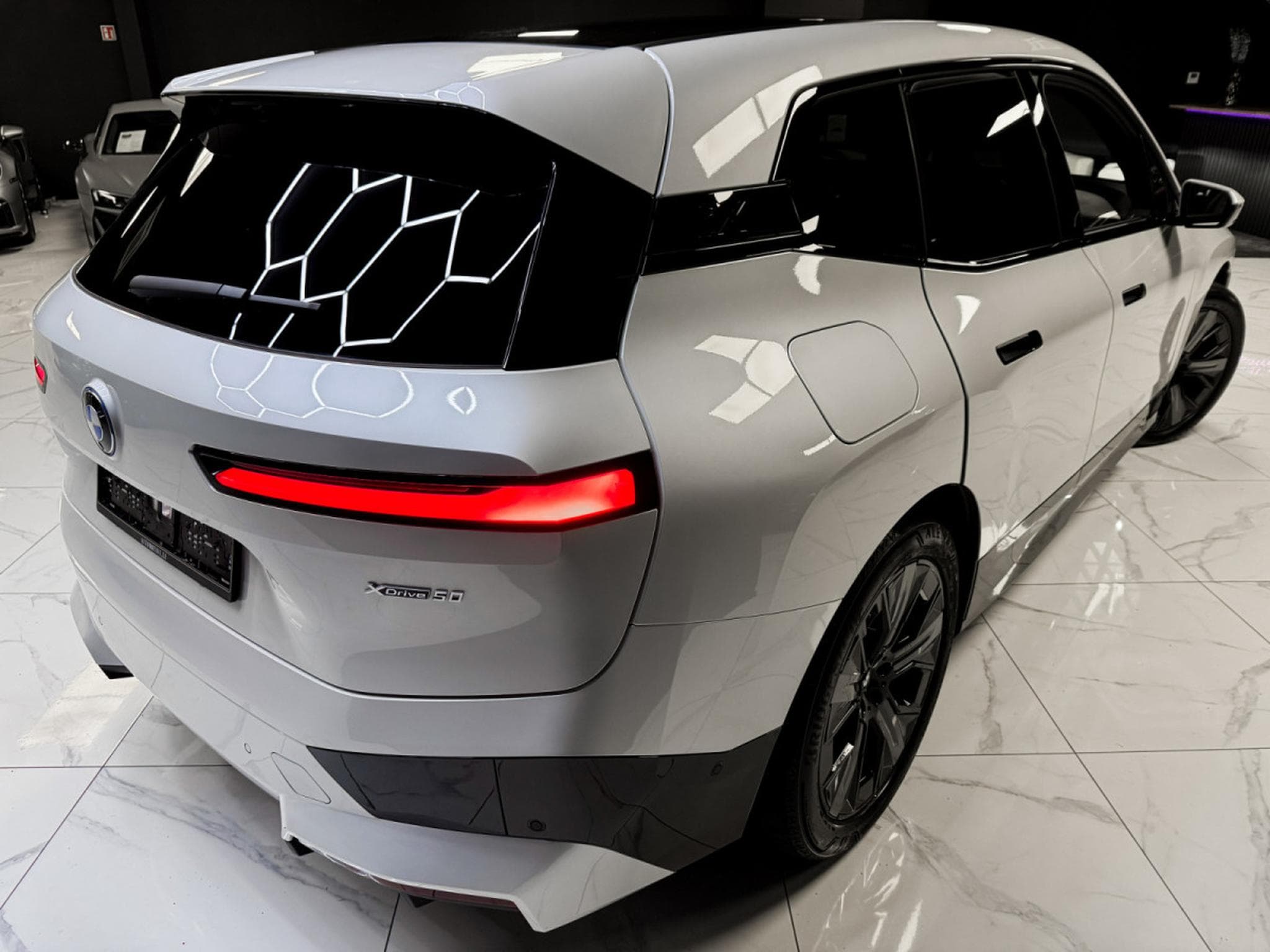 BMW iX 50 xDrive / M SPORT / HK / PANO / 360 (2023) - Photo 7