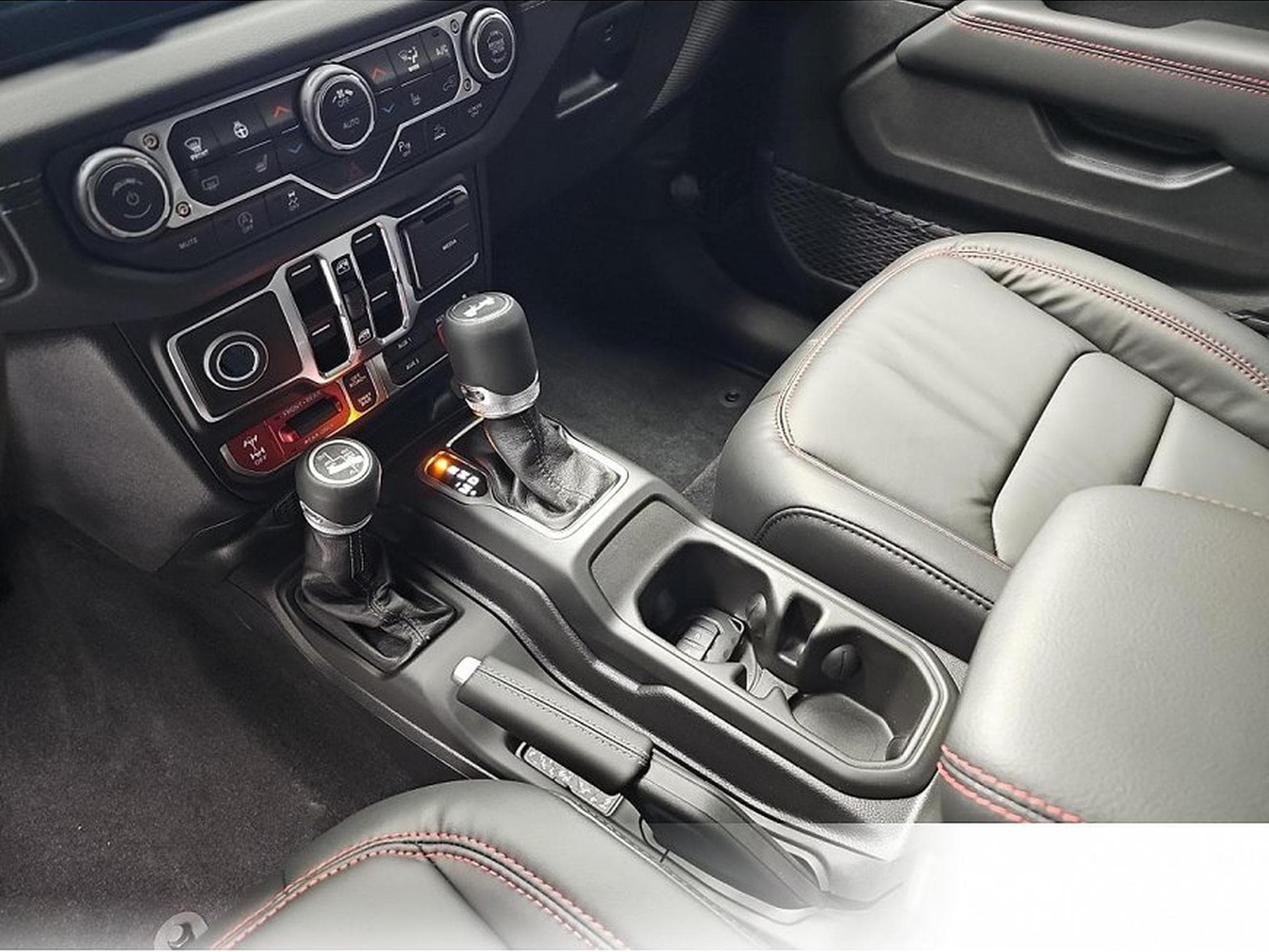 Jeep Wrangler (2026) - Foto 11