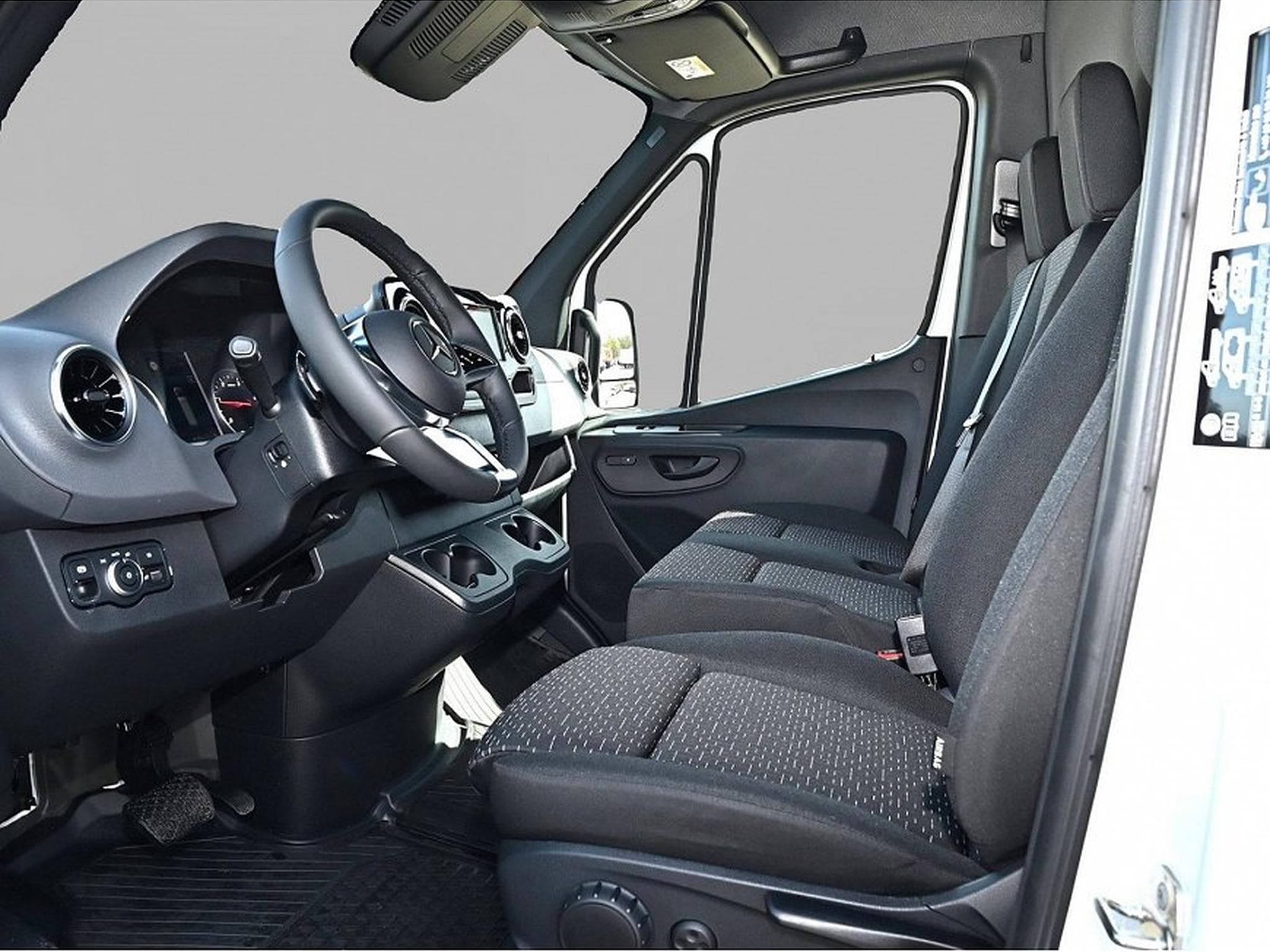 Mercedes Sprinter (2026) - Photo 5