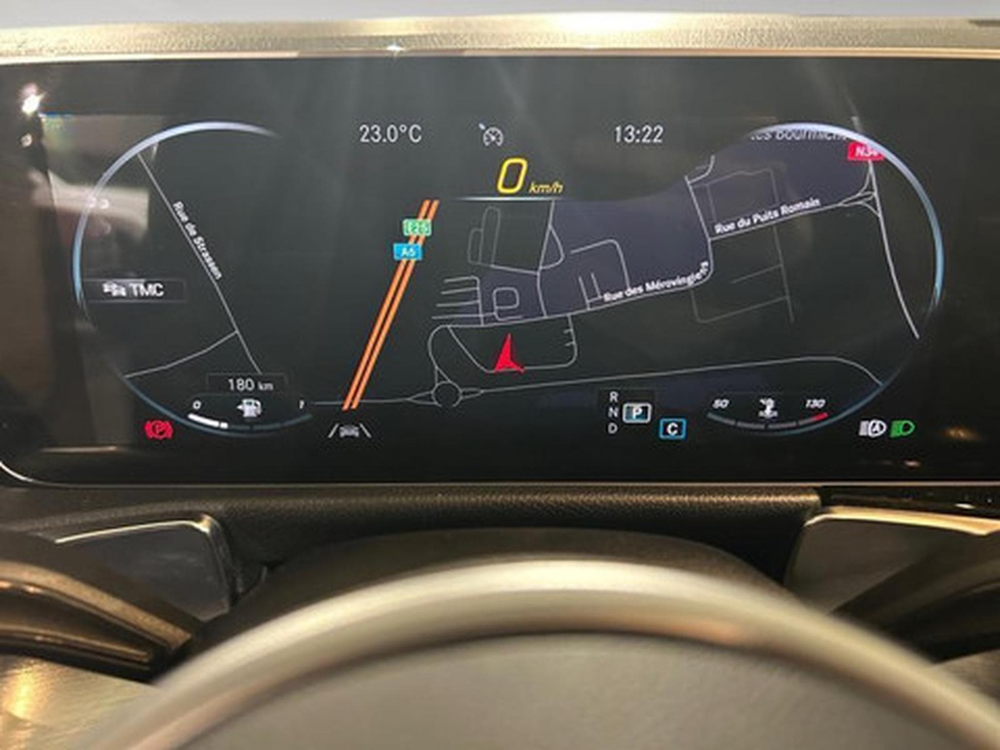 Mercedes GLB 200 GLB d (2021) - Photo 2