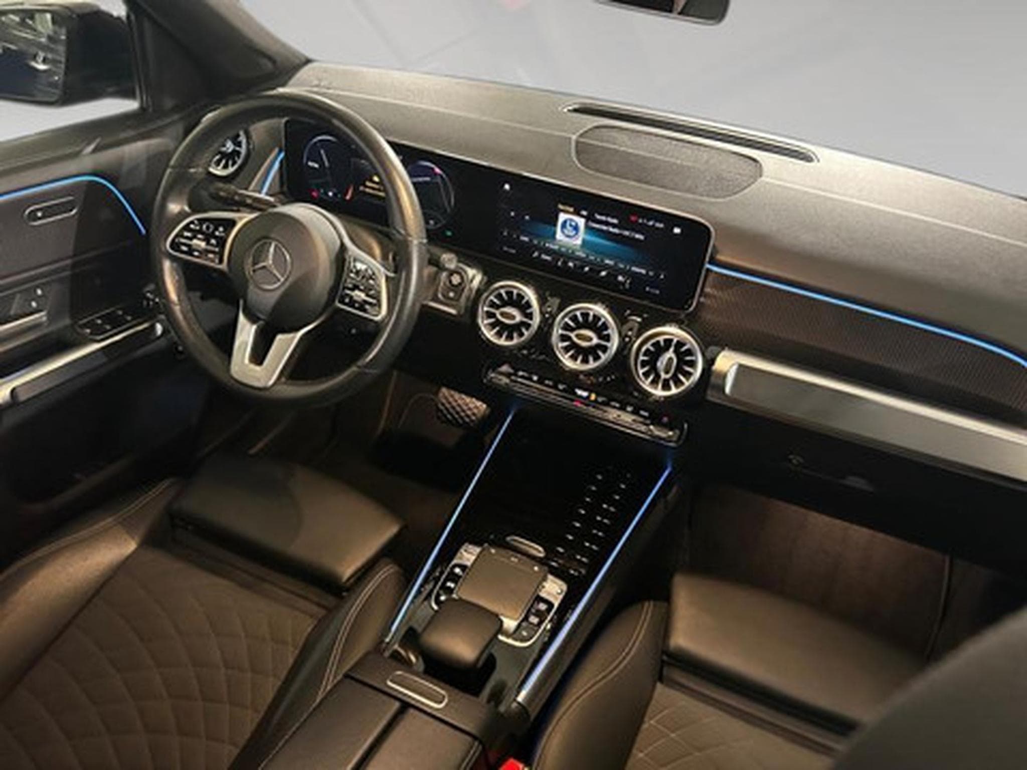 Mercedes GLB 200 GLB d (2021) - Photo 6