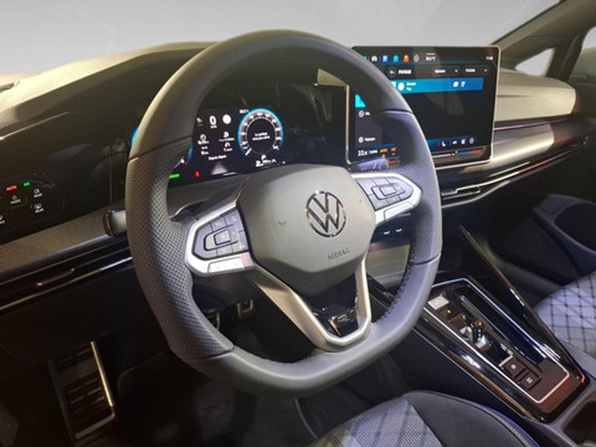 VW Golf Golf VIII R-Line (2025) - Photo 3