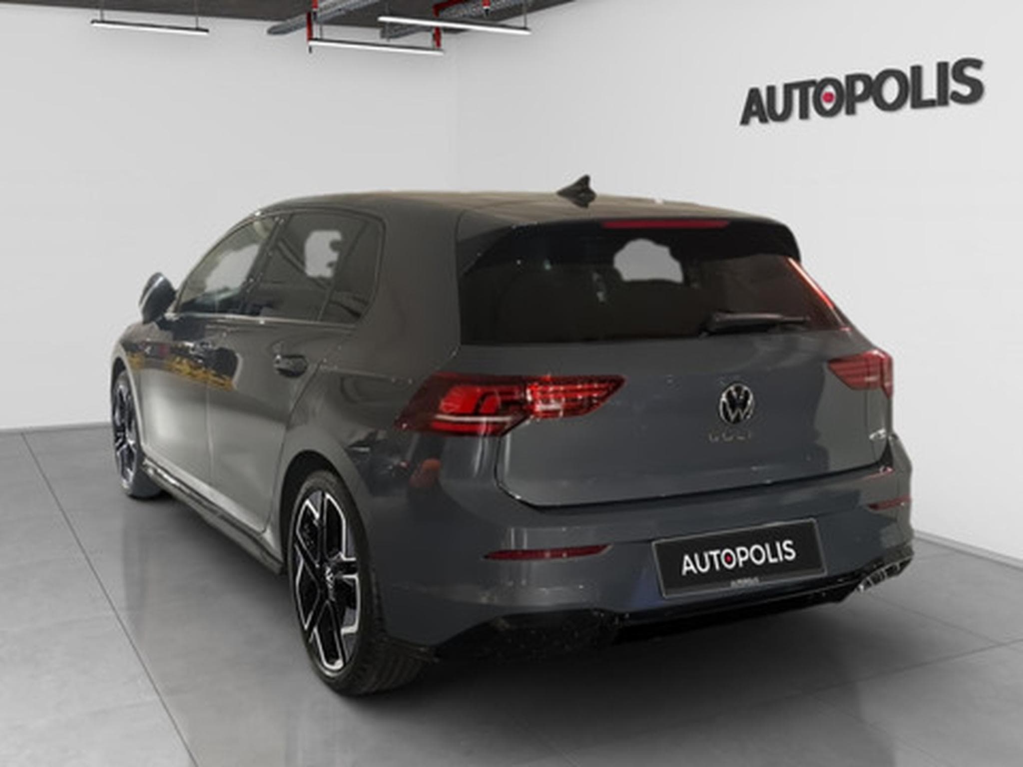 VW Golf Golf VIII R-Line (2025) - Photo 6