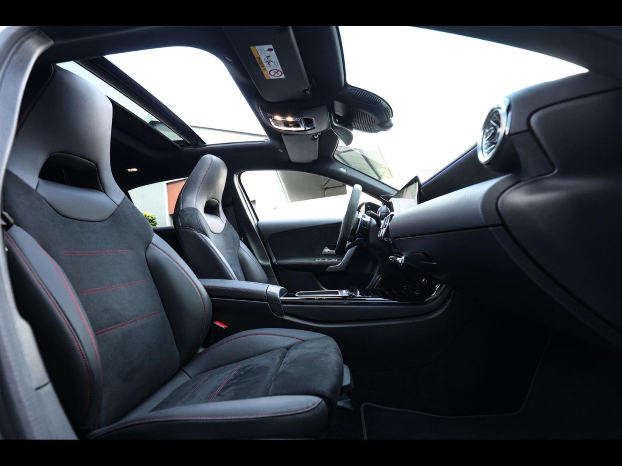Mercedes A 45 AMG S 4MATIC+ - PACK PREMIUM PLUS (2023) - Photo 19