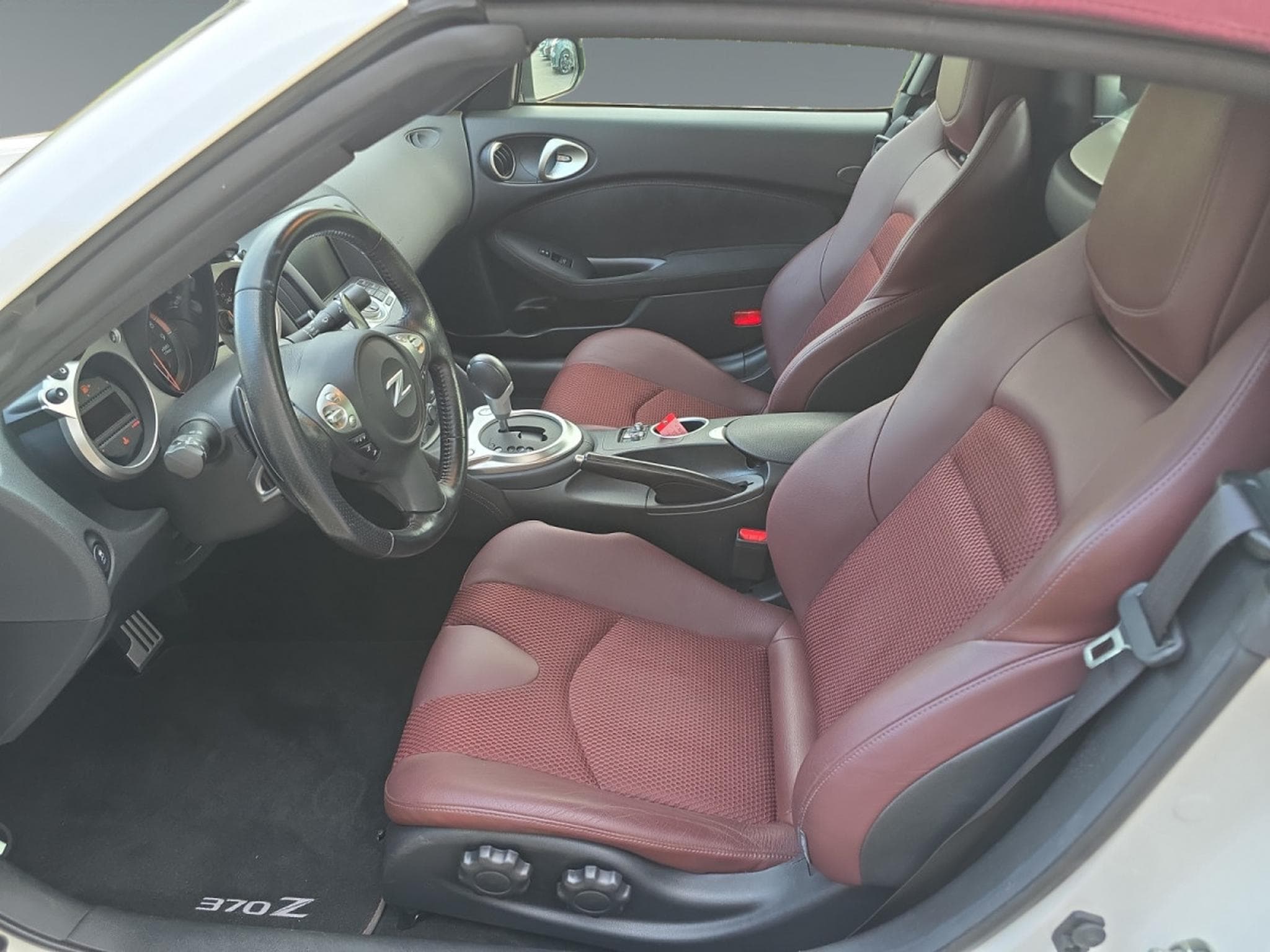 Nissan 370Z 3.7i Cabrio (2020) - Photo 9