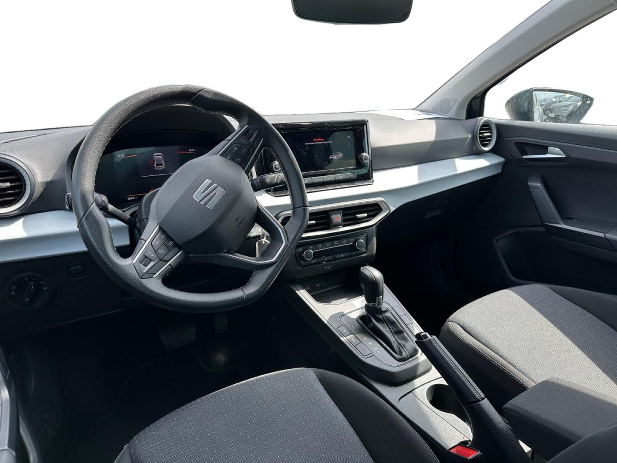 Seat Ibiza 1.0 TSI MOVE DSG Full Link (2024) - Photo 7
