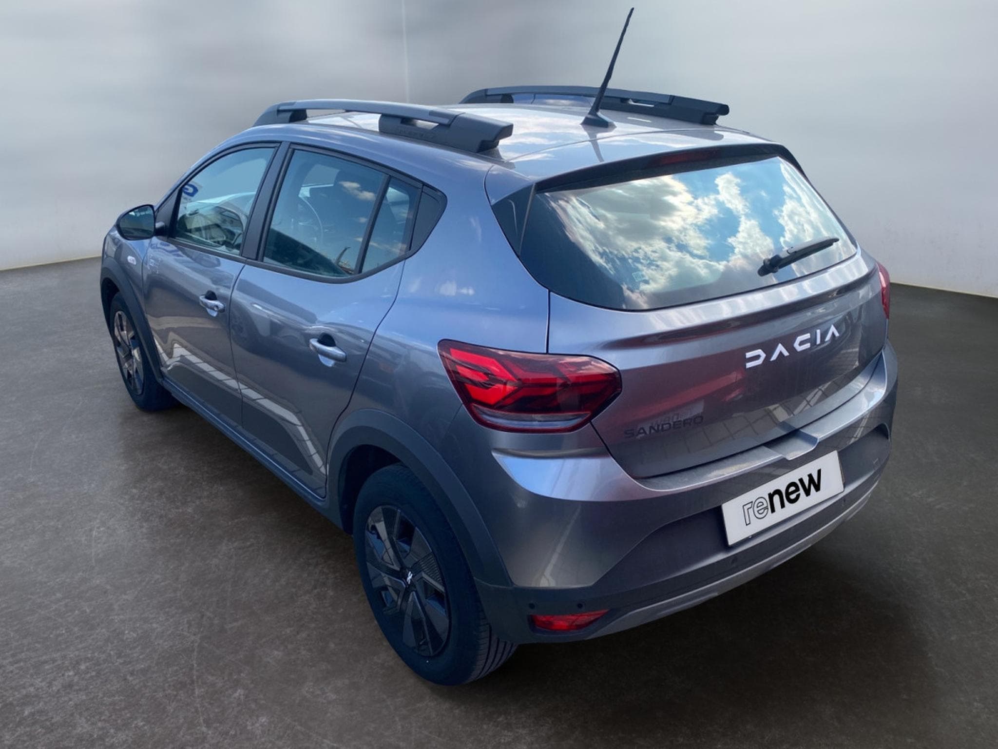 Dacia Sandero 1.0 Tce 90 Expression Stepway (2024) - Photo 3