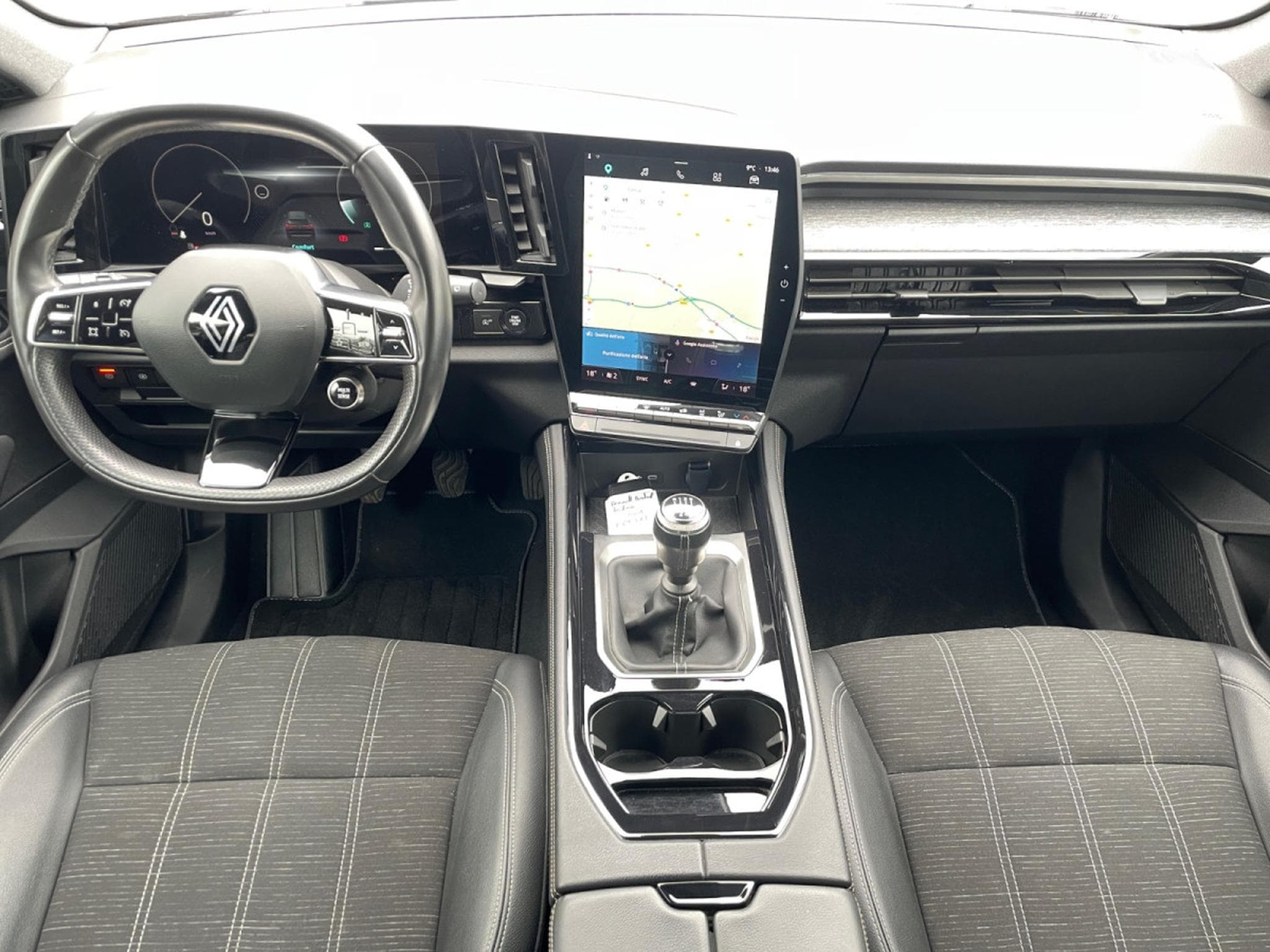Renault Austral 1.2 TCe MHEV Techno (2023) - Photo 7