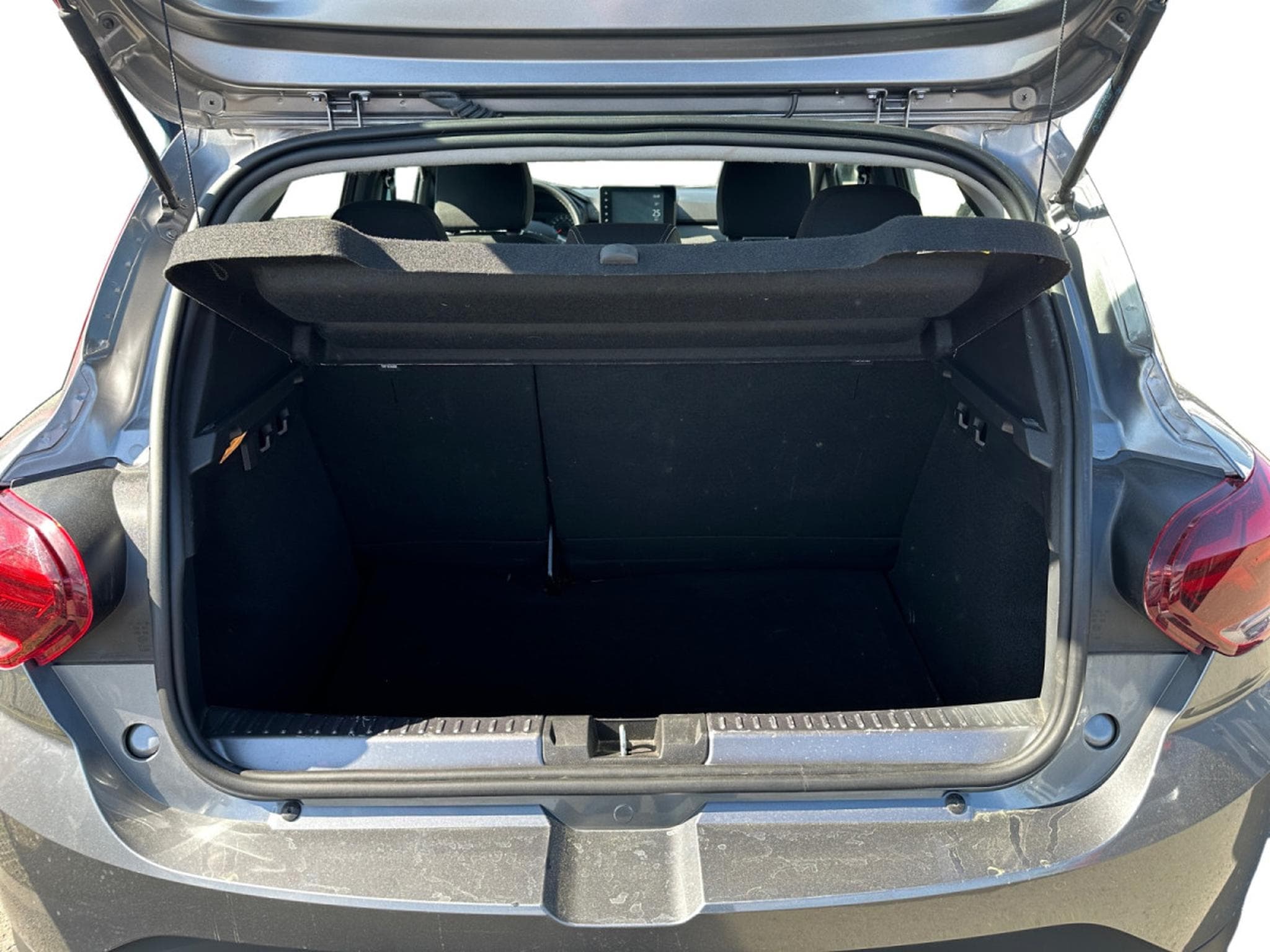Dacia Sandero 1.0 Stepway Expression TCe 90 (2024) - Photo 12