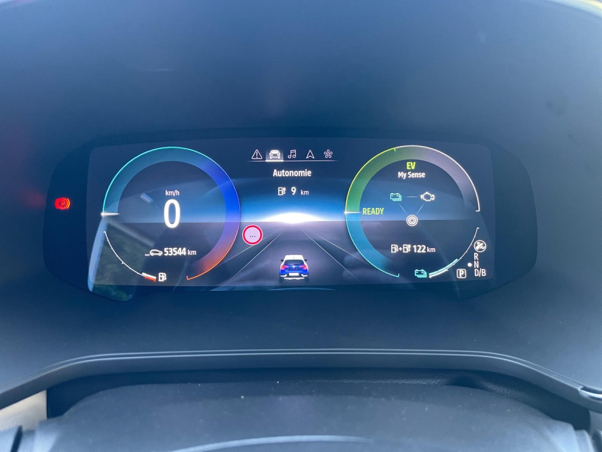 Renault Captur 1.6i E-TECH PHEV Initiale Paris (2022) - Foto 10