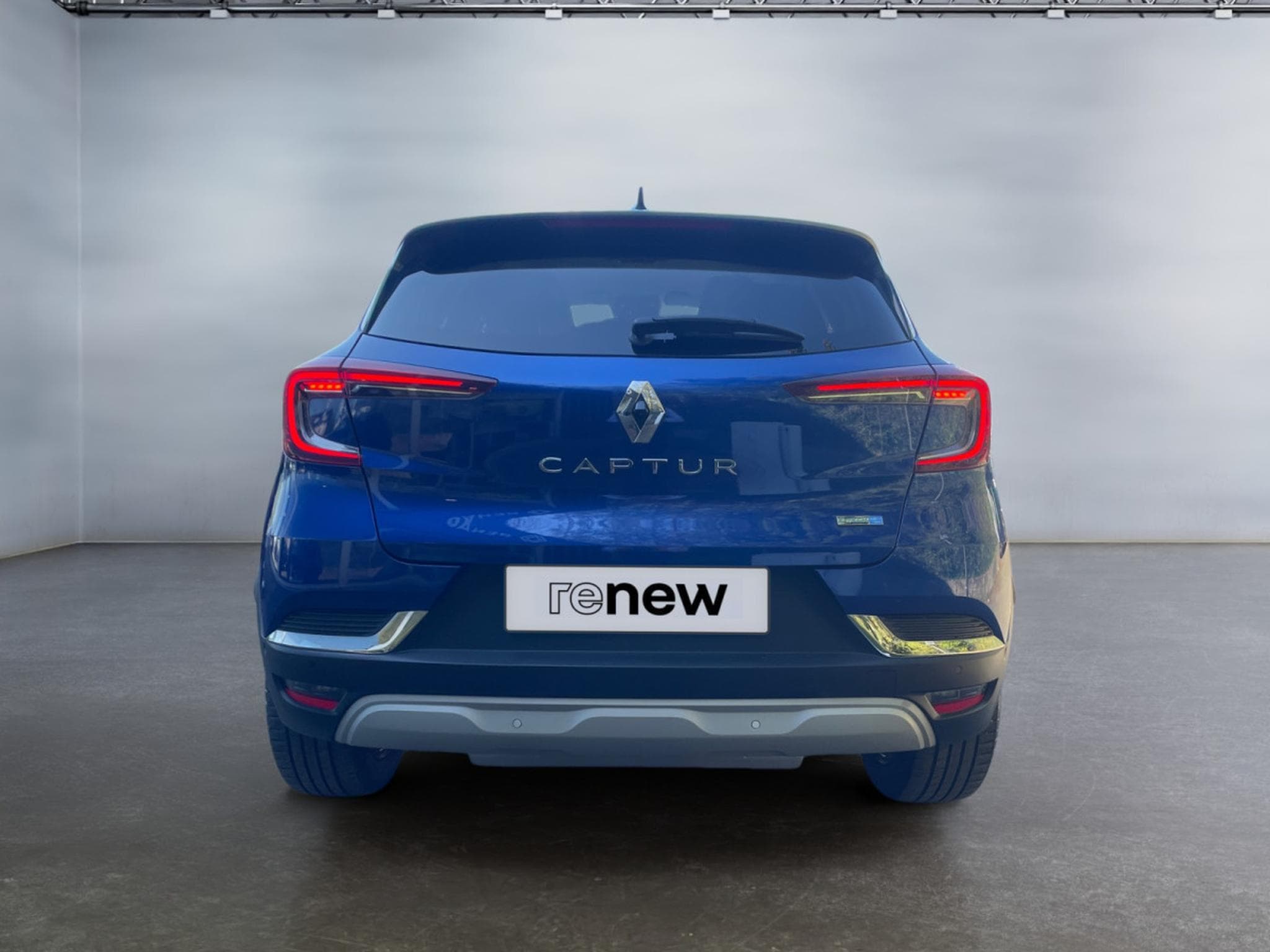 Renault Captur 1.6i E-TECH PHEV Initiale Paris (2022) - Foto 4