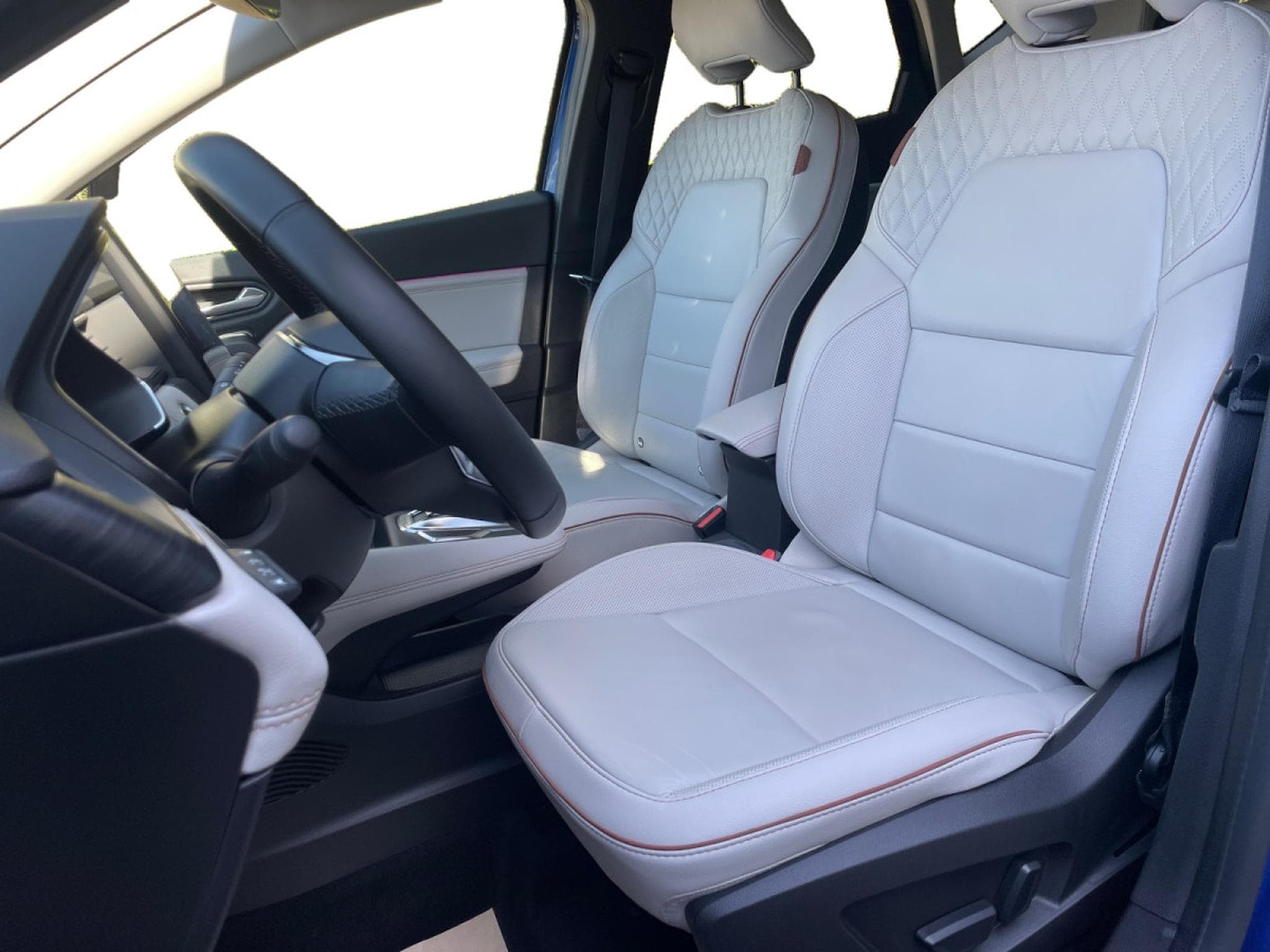 Renault Captur 1.6i E-TECH PHEV Initiale Paris (2022) - Foto 6
