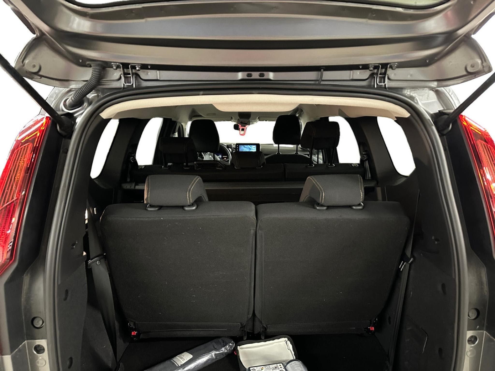 Dacia Jogger 1.6 Hybrid Extreme 7pl - NBI (2025) - Photo 12