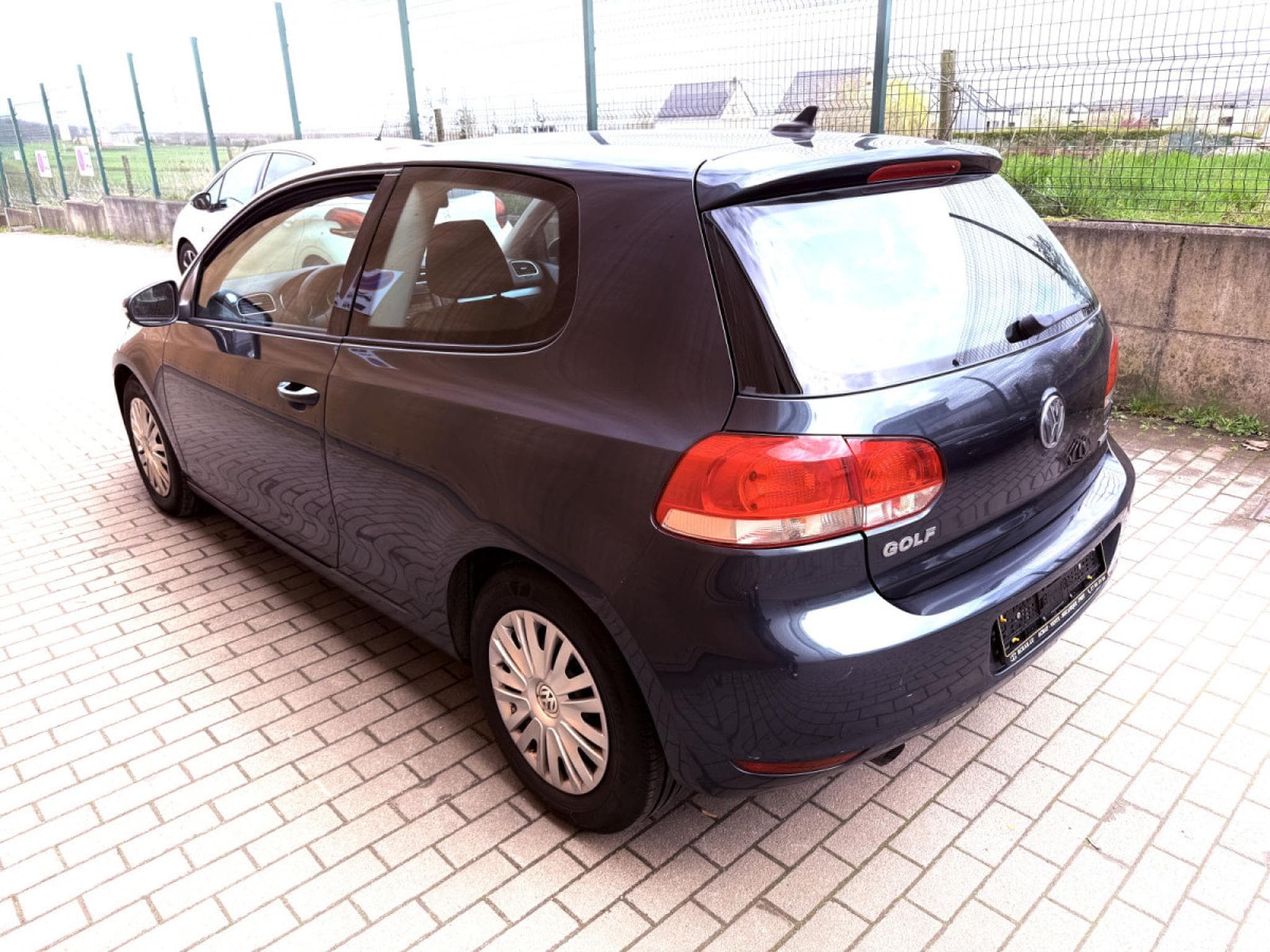 VW Golf 1.6 Tdi 105 comfortline BlueMotion (2010) - Photo 4