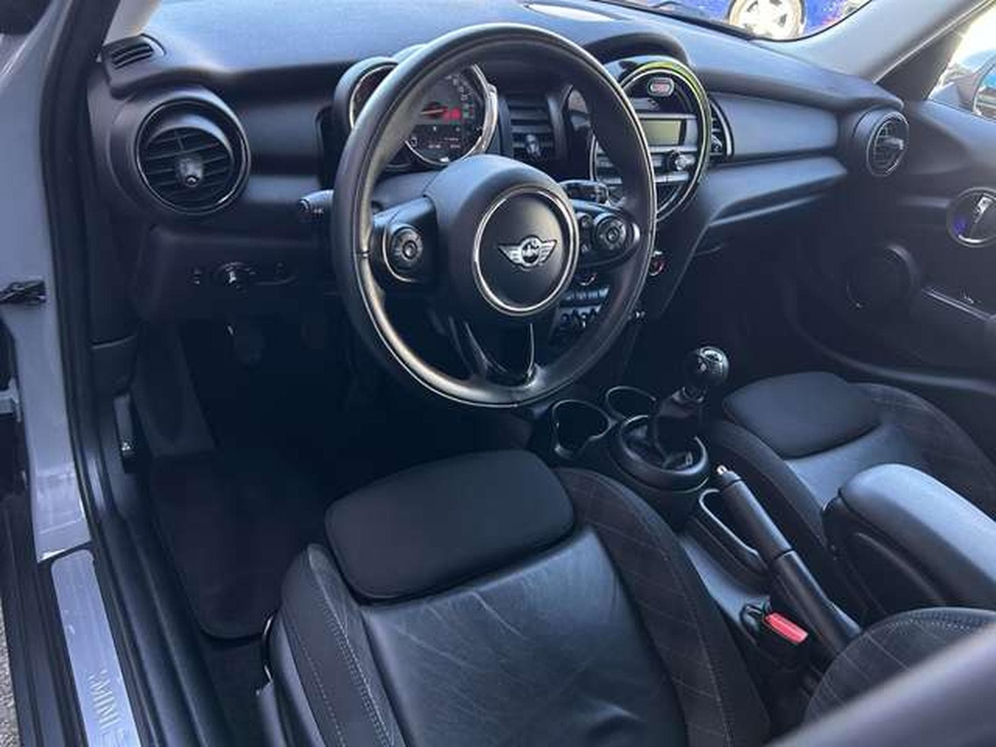 MINI Cooper ONE D 1.5 95 5P (2017) - Photo 12
