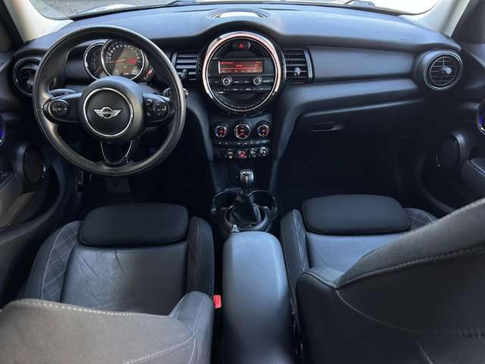 MINI Cooper ONE D 1.5 95 5P (2017) - Photo 3