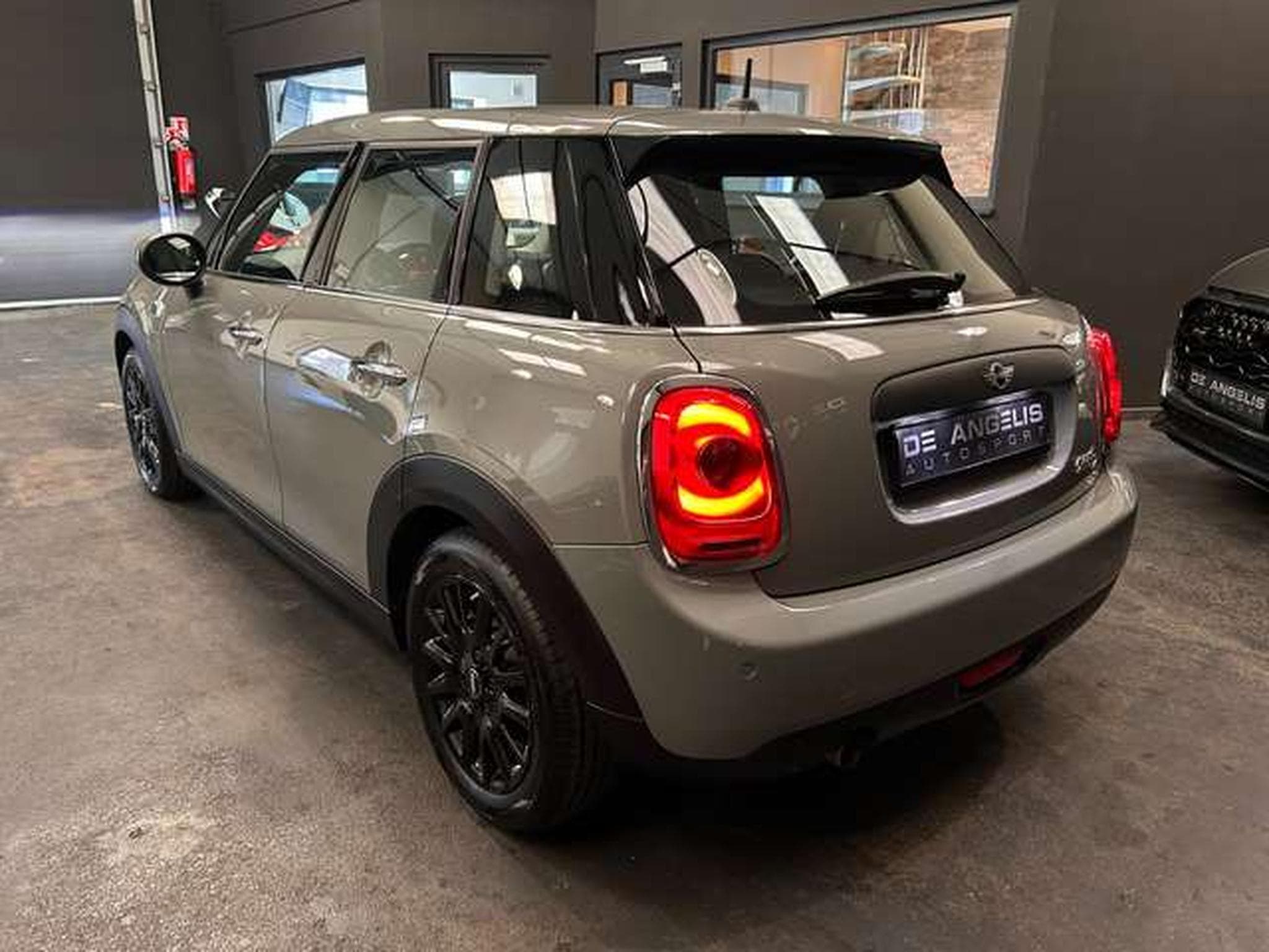 MINI Cooper ONE D 1.5 95 5P (2017) - Photo 6