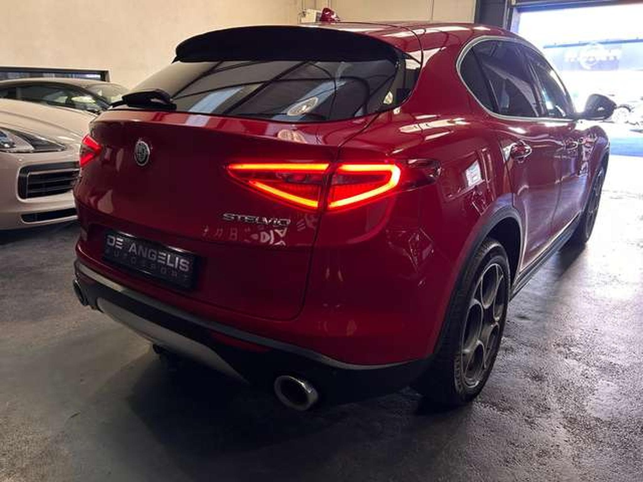 Alfa-Romeo Stelvio 2.2 DIESEL 210 AT8 Q4 SUPER (2017) - Photo 5