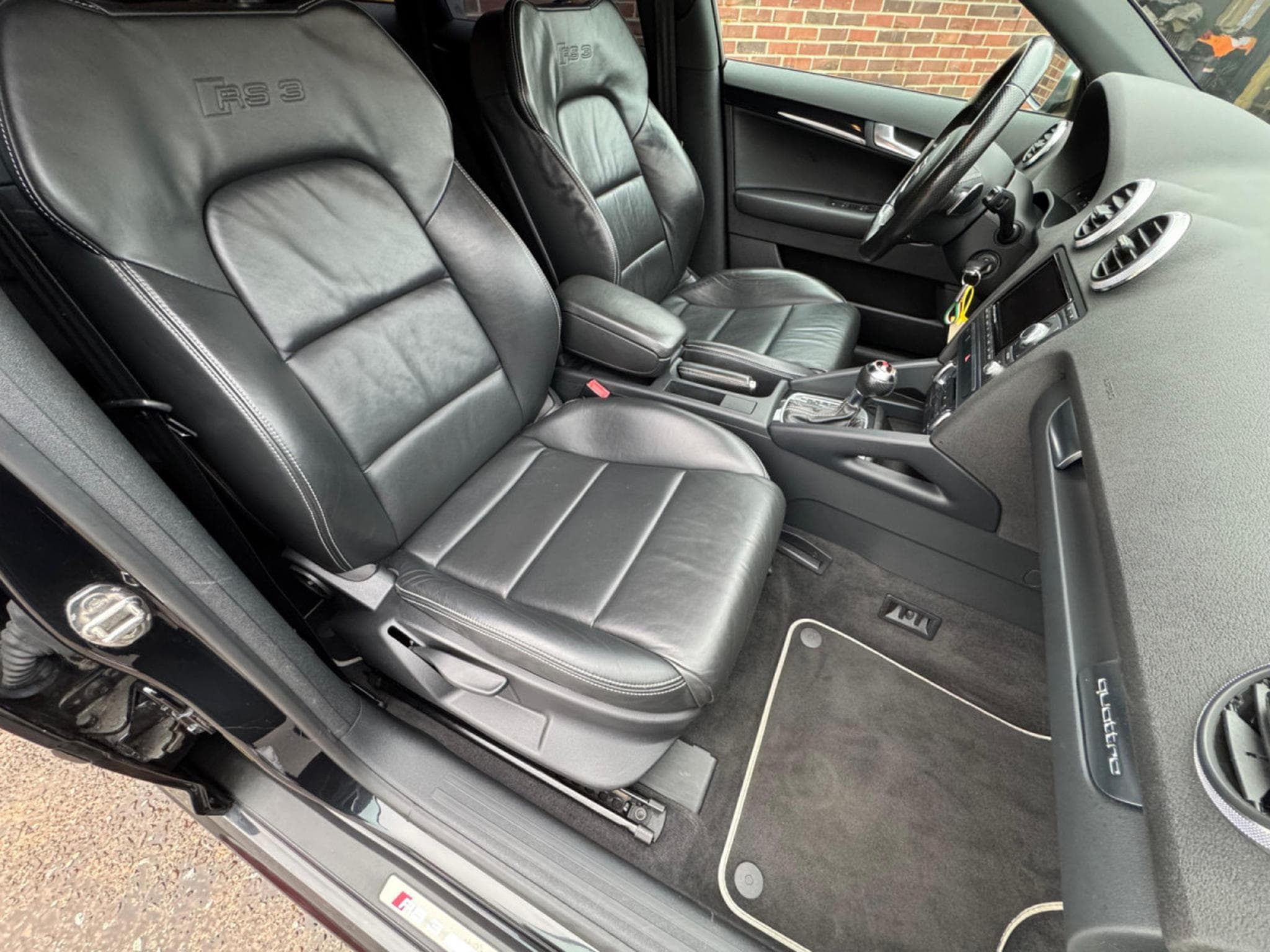 Audi RS3 2.5T 340 Quattro S-Tronic (2012) - Photo 8