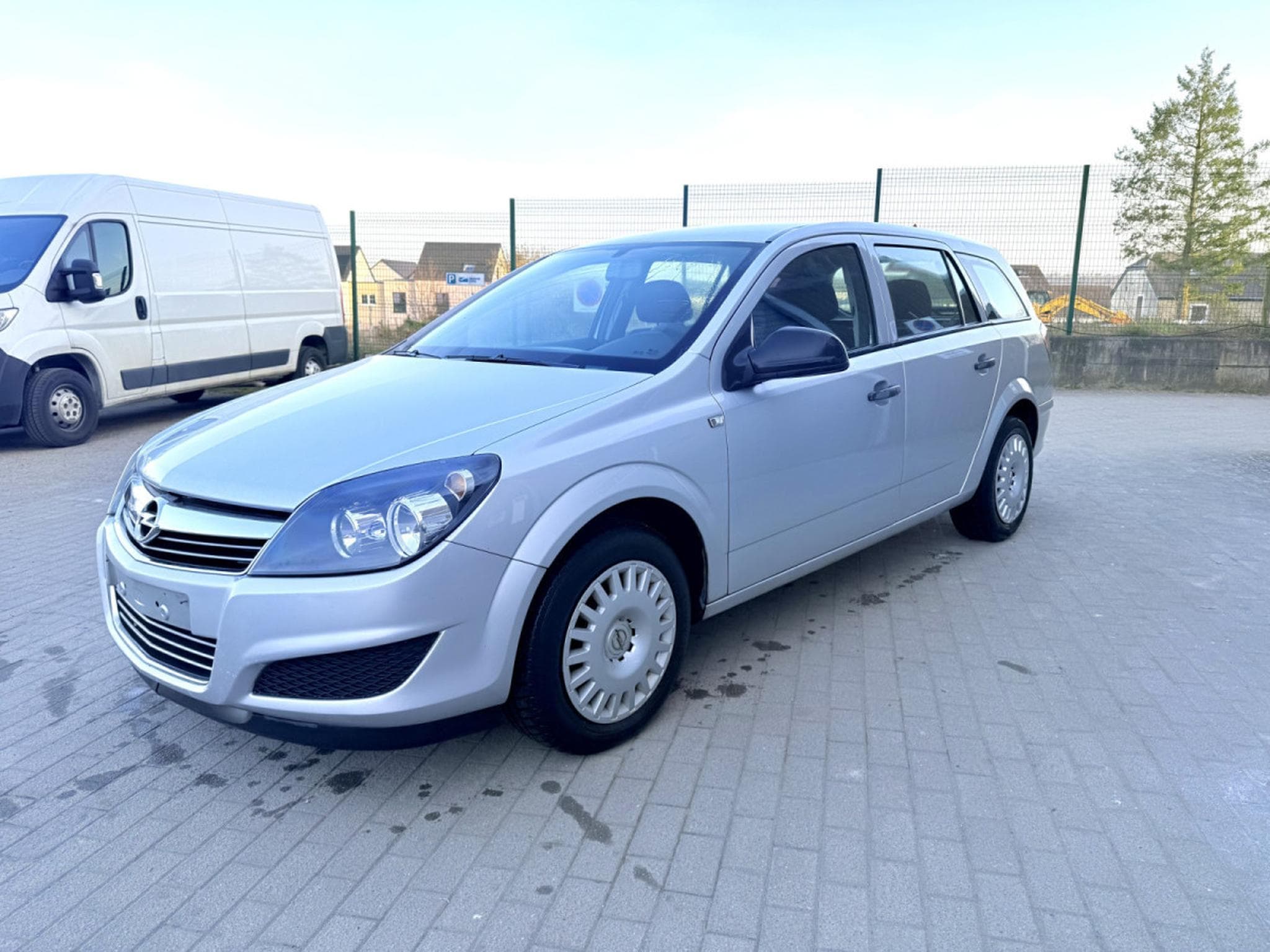Opel Astra 1.3 Cdti 90 Caravan (2010) - Photo 4