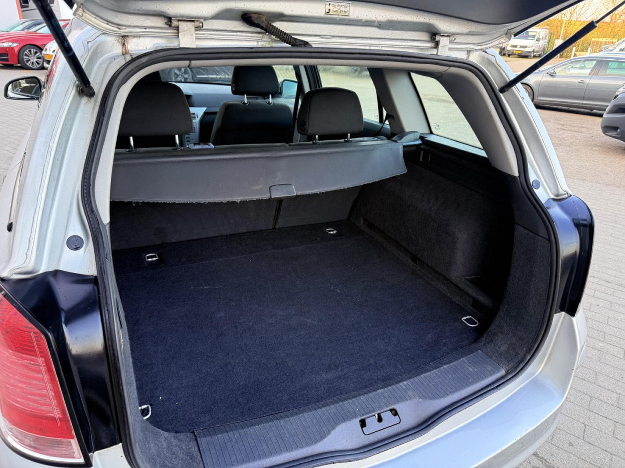 Opel Astra 1.3 Cdti 90 Caravan (2010) - Photo 7