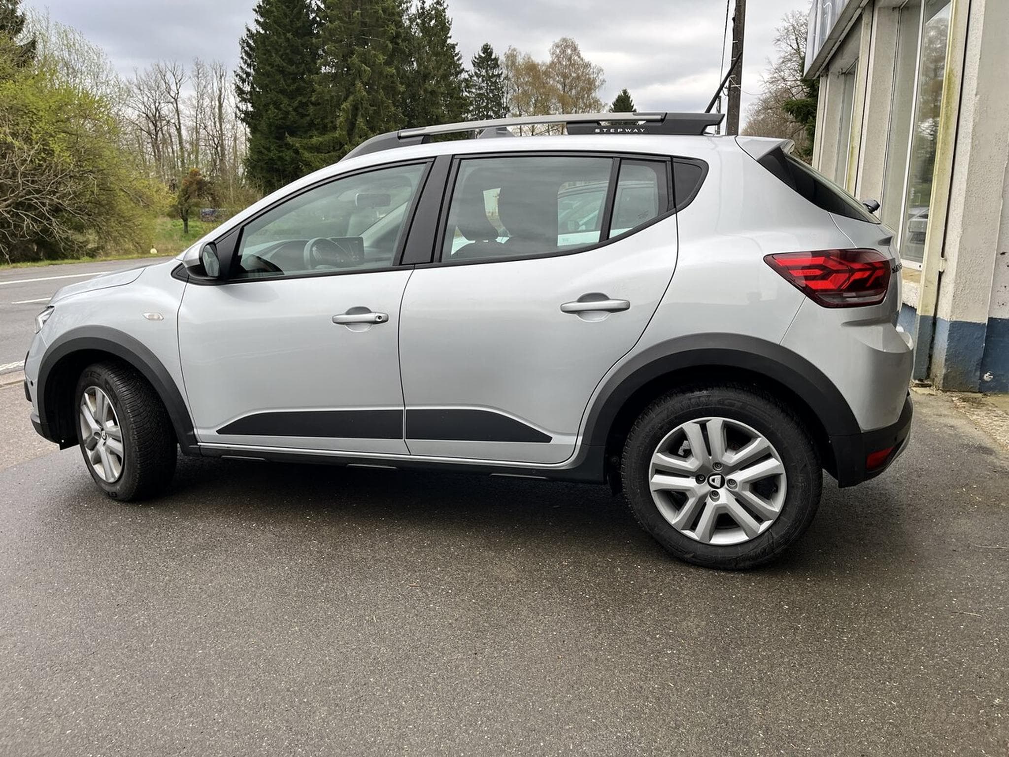 Dacia Sandero STEPWAY - GPS - CAMERA - GARANTIE 12 MOIS - (2021) - Photo 2