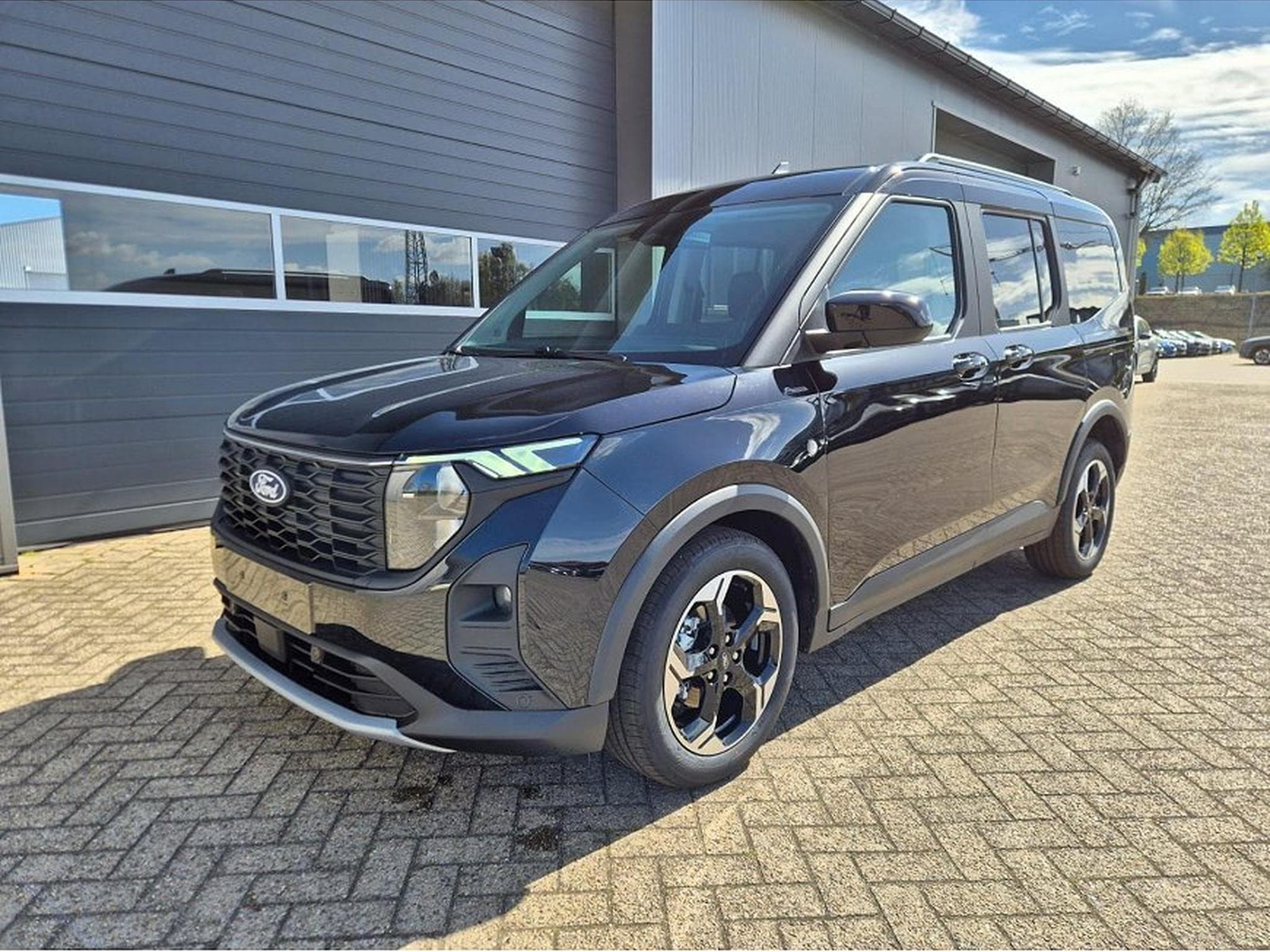 Ford Tourneo (2026) - Foto 8