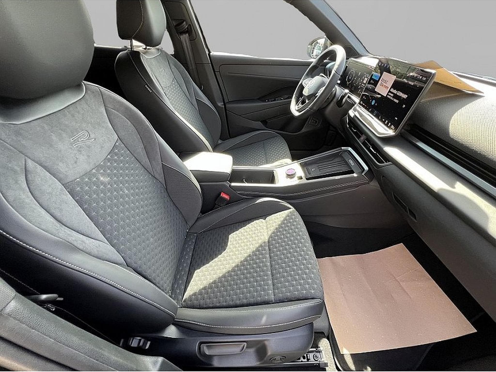 VW T-Roc (2026) - Photo 3