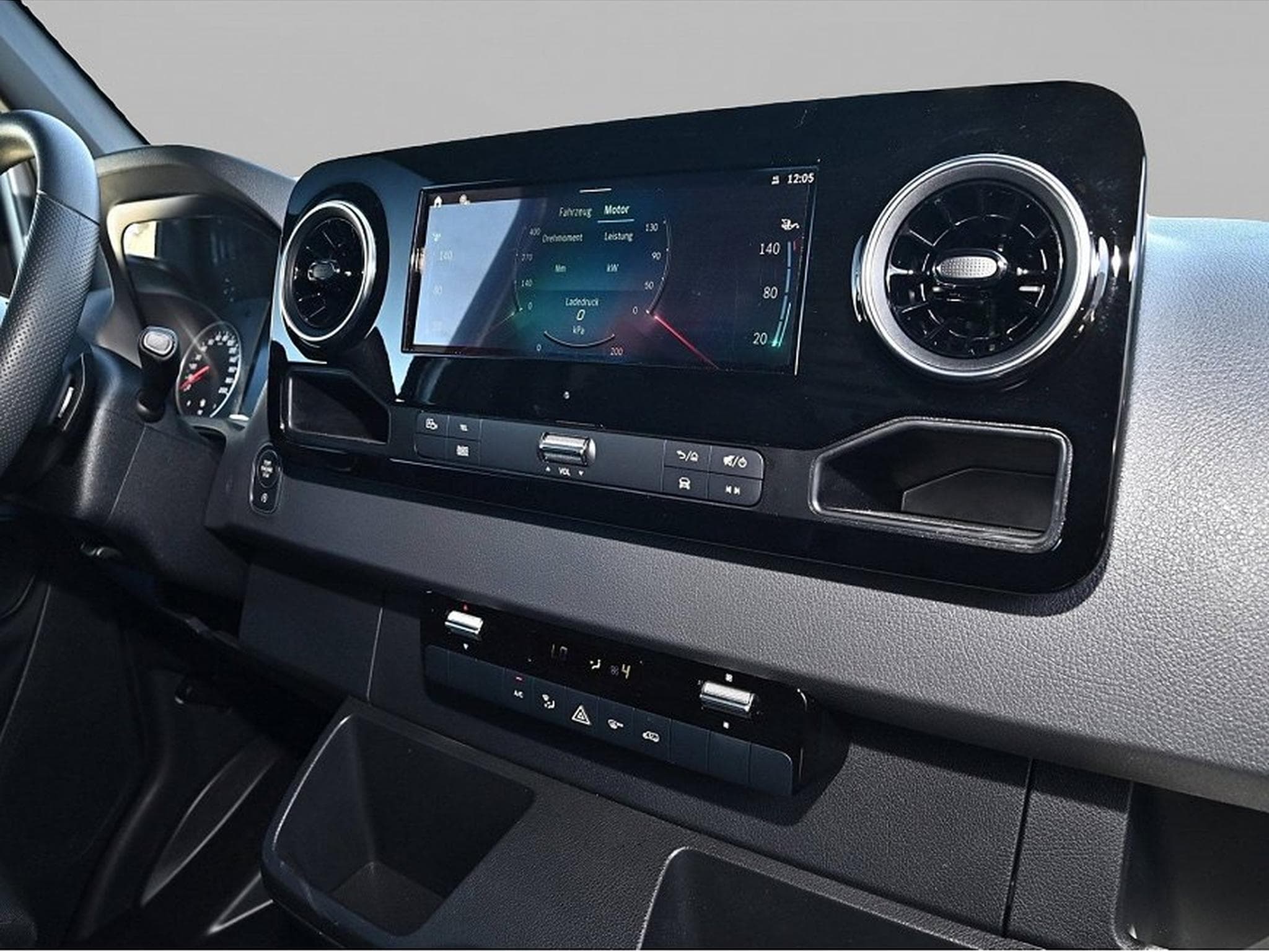 Mercedes Sprinter (2025) - Photo 4