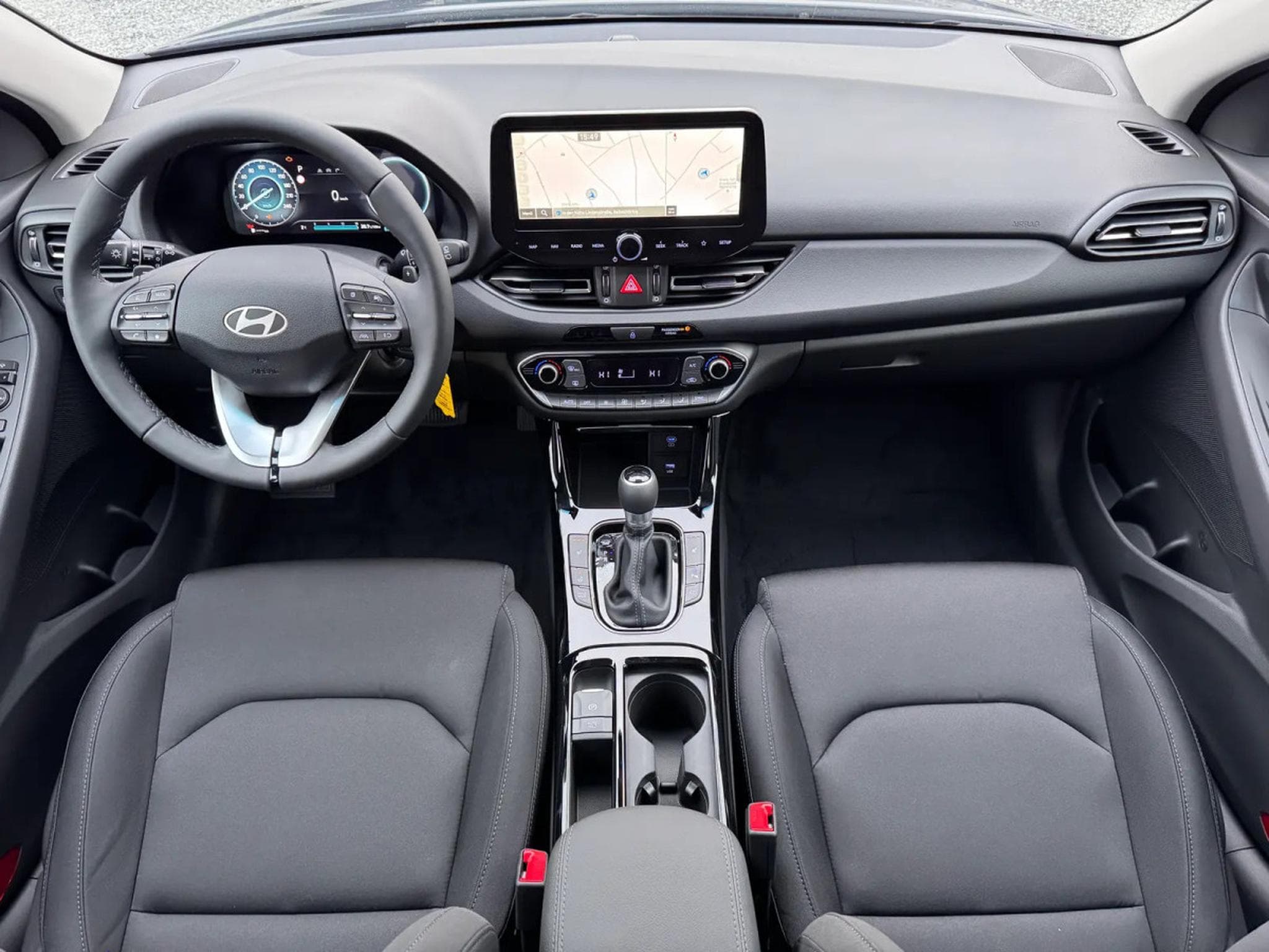 Hyundai i30 1.5 T-GDI 140 DCT Trend + (2025) - Photo 4