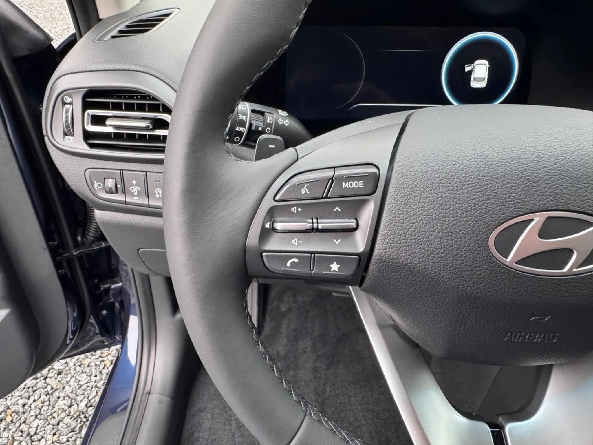 Hyundai i30 1.5 T-GDI 140 DCT Trend + (2025) - Photo 11
