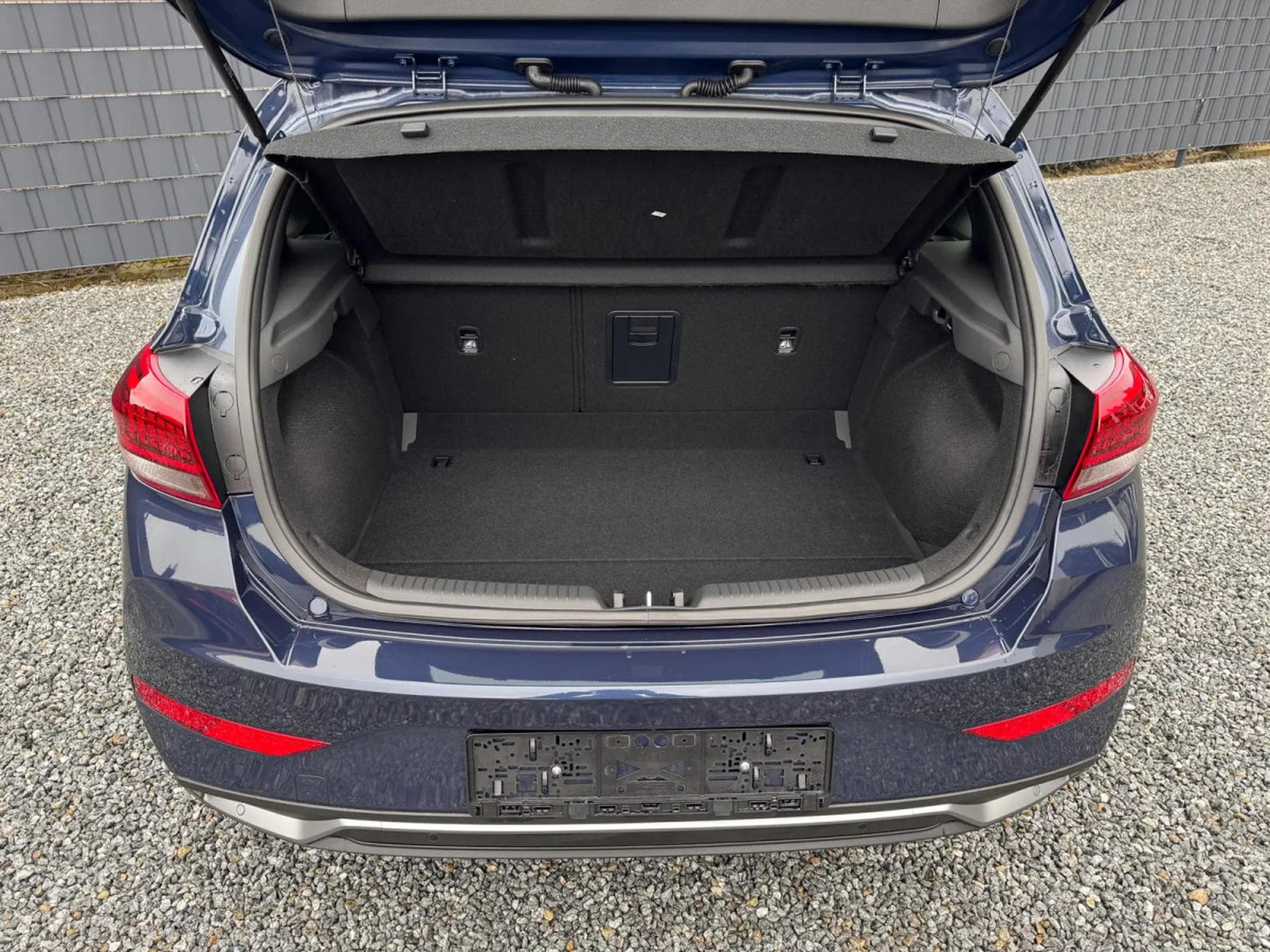 Hyundai i30 1.5 T-GDI 140 DCT Trend + (2025) - Photo 16