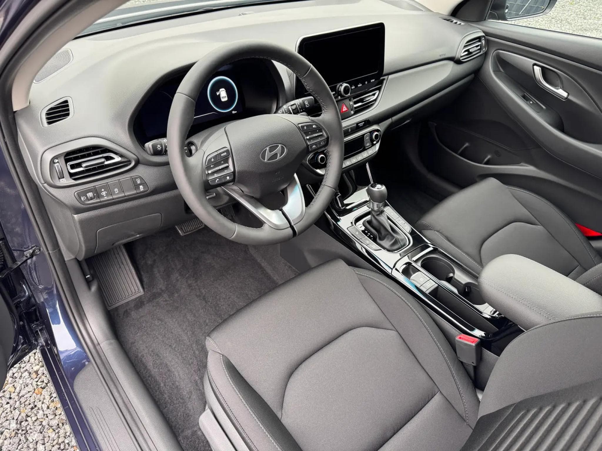 Hyundai i30 1.5 T-GDI 140 DCT Trend + (2025) - Photo 4