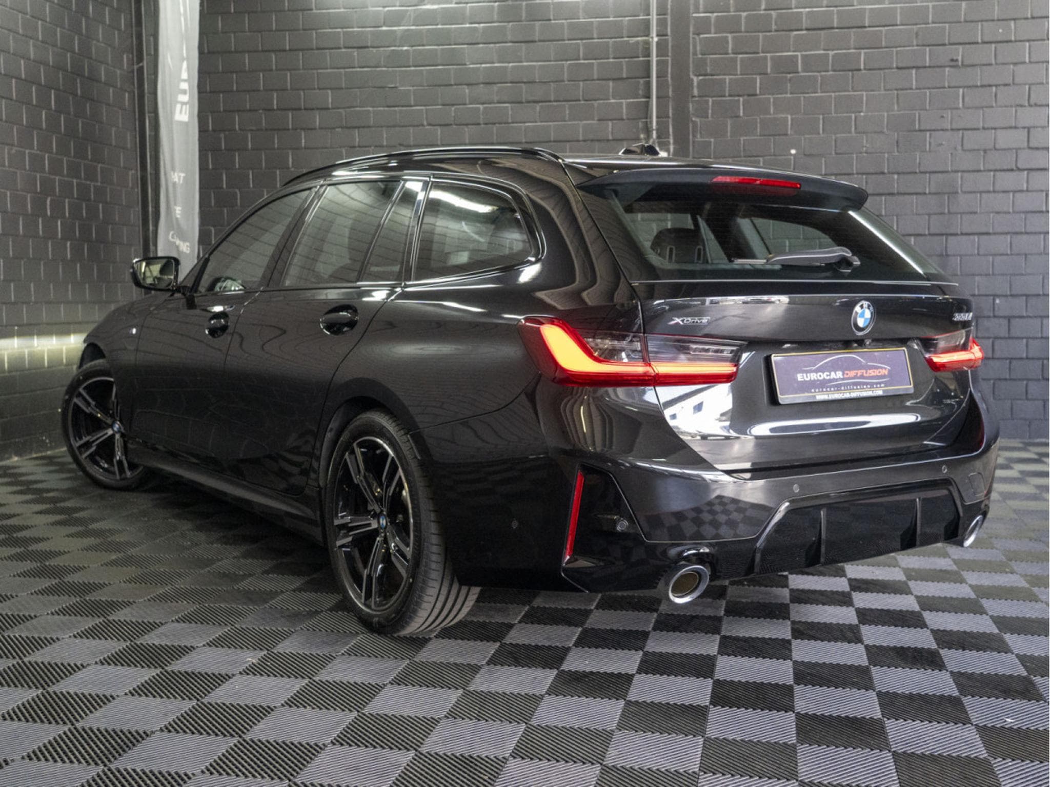 BMW 330 330i xDrive M-Sport Touring 245CV *Hayon*ACC*Sièges chauffan (2024) - Photo 4