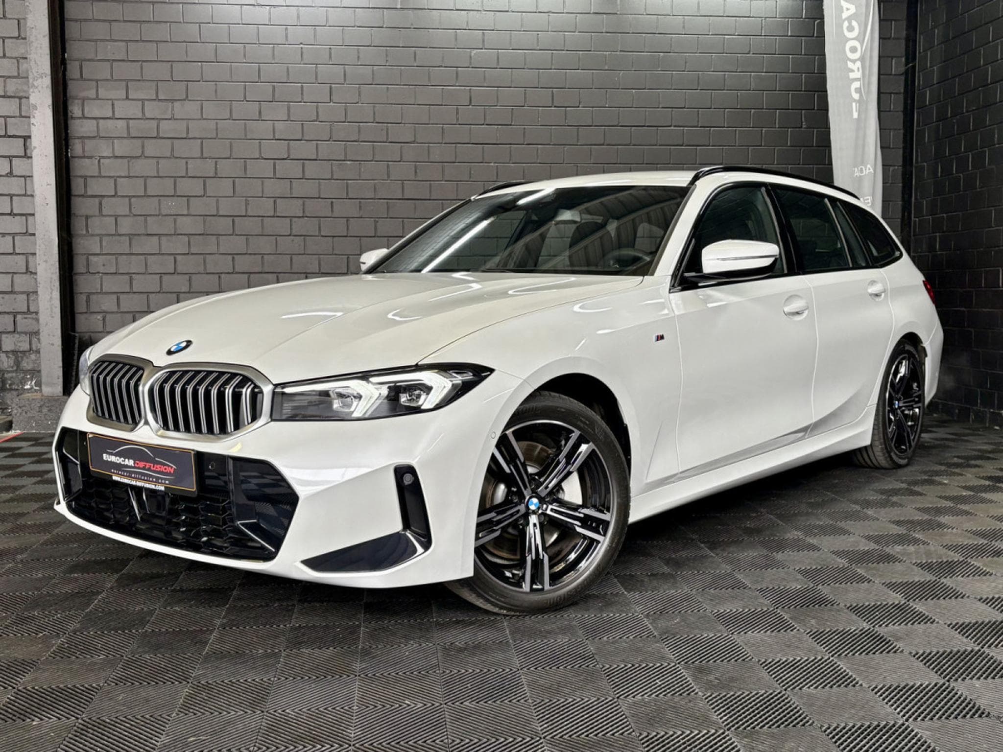 BMW 330 330i xDrive M-Sport Touring 245CV *Hayon*ACC*Sièges chauffan (2024) - Photo 1