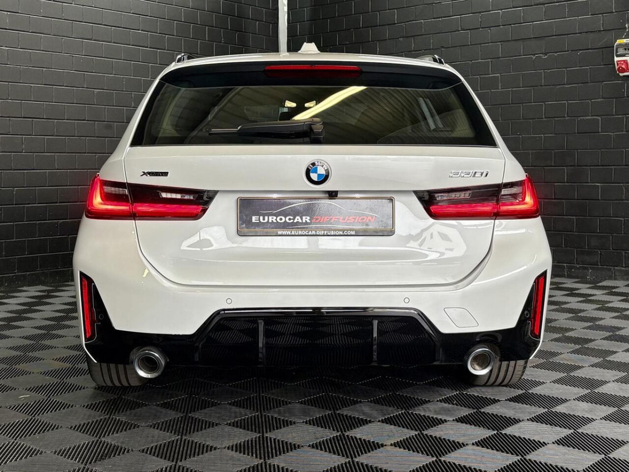 BMW 330 330i xDrive M-Sport Touring 245CV *Hayon*ACC*Sièges chauffan (2024) - Photo 5