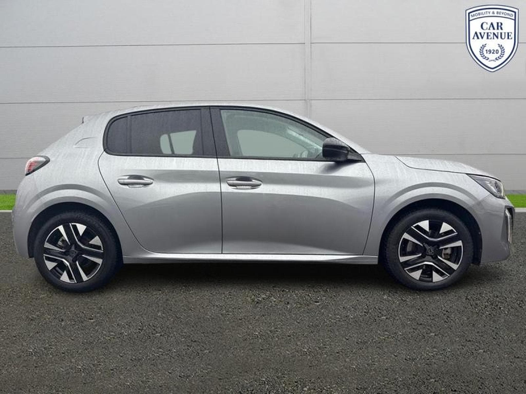 PEUGEOT 208 1.2 Hybrid 100ch Allure e-DCS6 (2024) - Foto 5