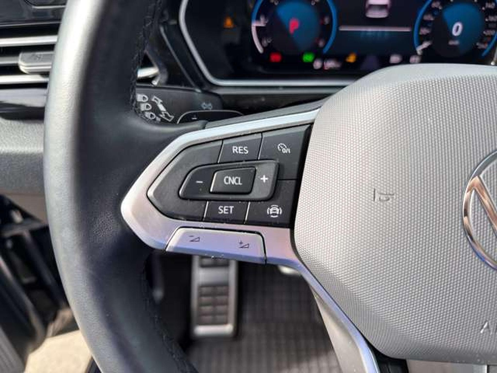 VW Caddy Style 2.0 TDI DSG/Navi/LED/Pano (2022) - Photo 15